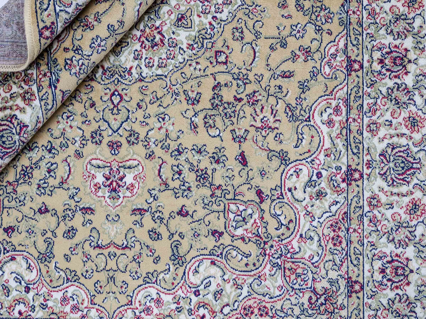 Belgischer, maschinell gefertigter Design Orientteppich aus Kunstseide, creme, beige. 139x97 cm. Verkauf durch Jupiter Intl.