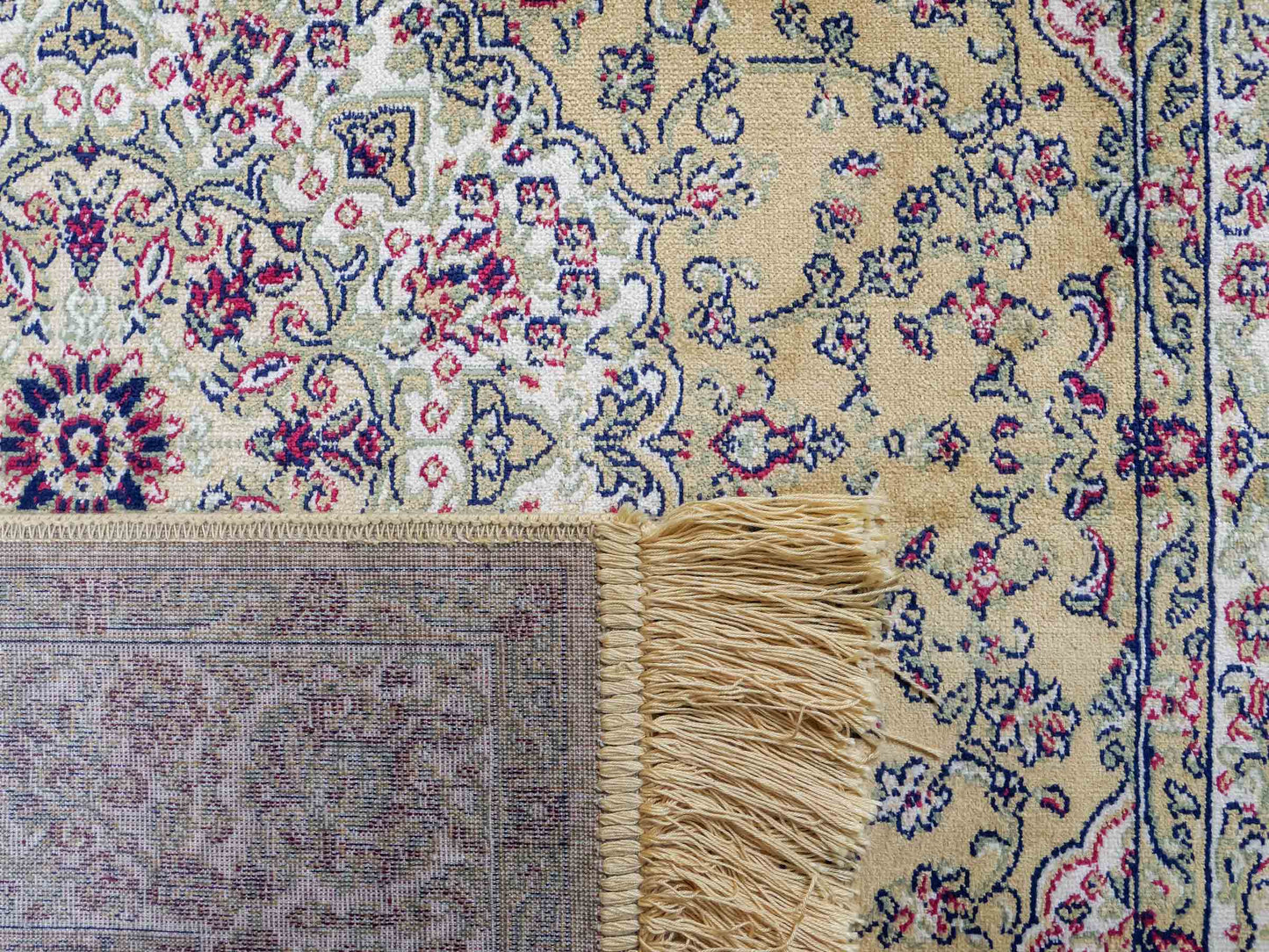Belgischer, maschinell gefertigter Design Orientteppich aus Kunstseide, beige, creme. 140x98 cm. Verkauf durch Jupiter Intl.