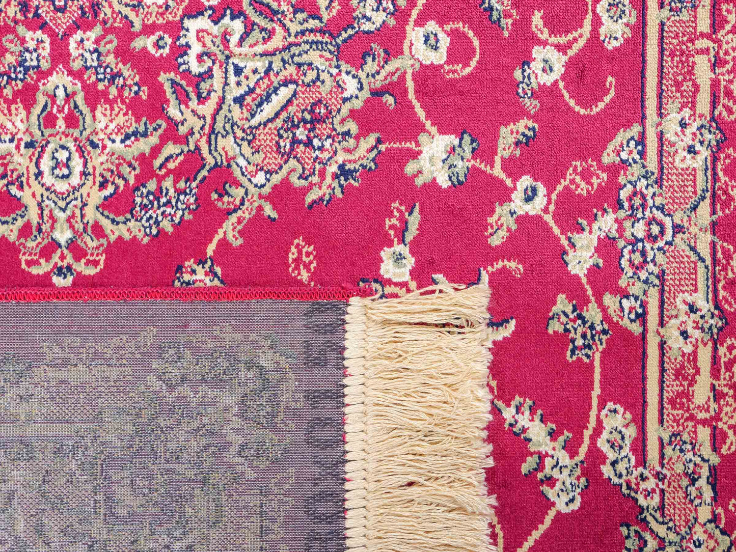 Belgischer, maschinell gefertigter Design Orientteppich aus Kunstseide, rot. 154x79 cm. Verkauf durch Jupiter Intl.