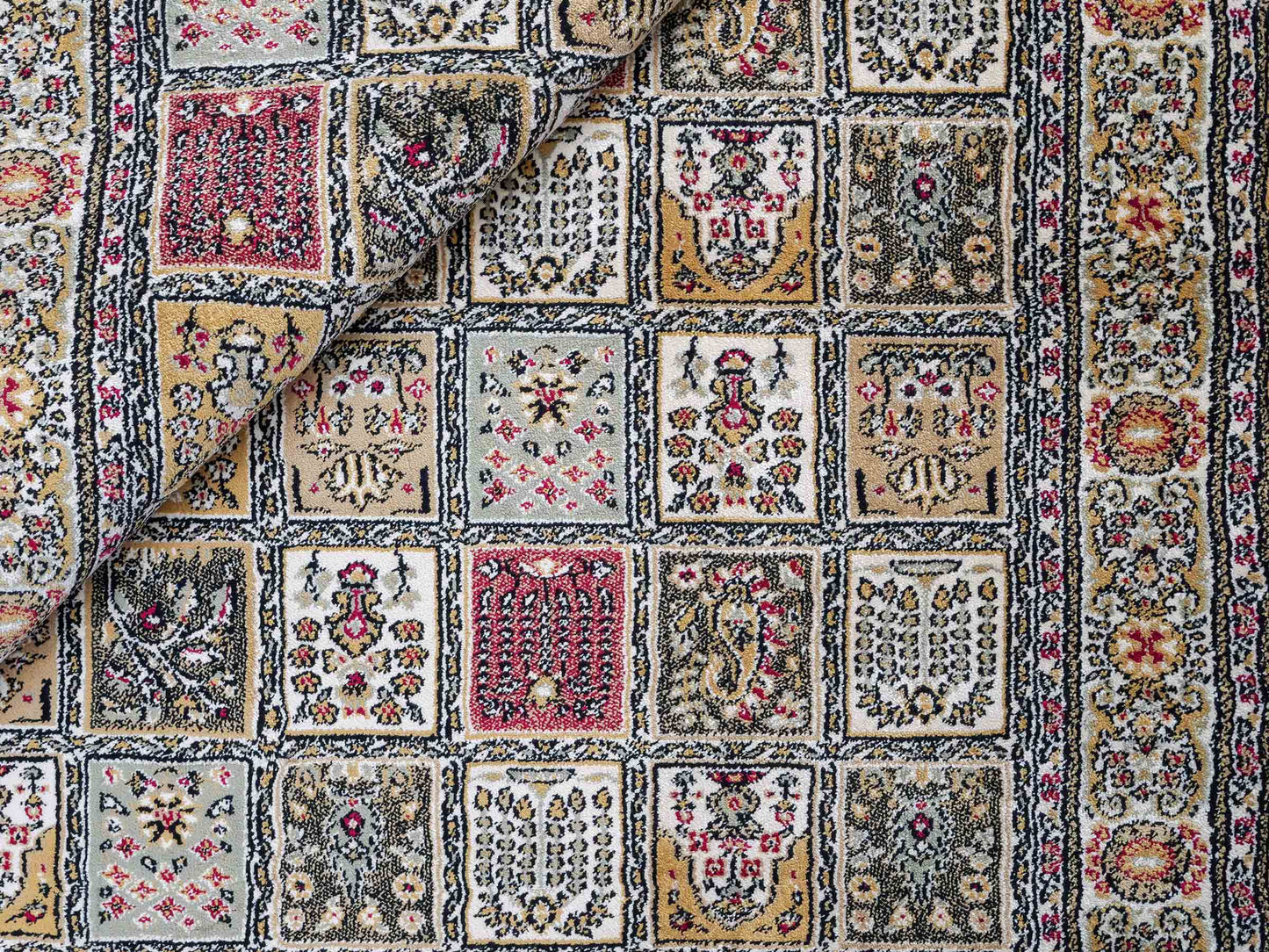Sehr feiner, persischer, maschinell gefertigter Orientteppich aus Kunstseide, braun, multicolor. 172x118 cm. Verkauf durch Jupiter Intl.
