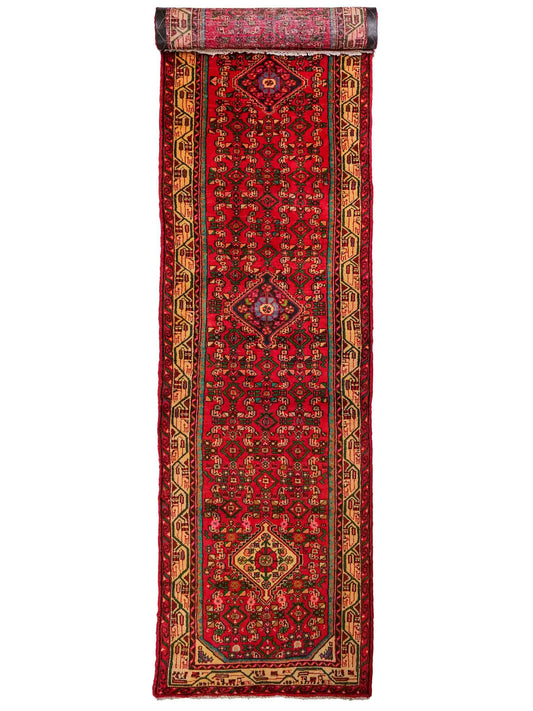 Feiner, handgeknüpfter, persischer Hamedan Dorfteppich aus Wolle von Khademi. Farbe: Rot. 367 x 80 cm. Vertrieb durch JUPITER Intl.