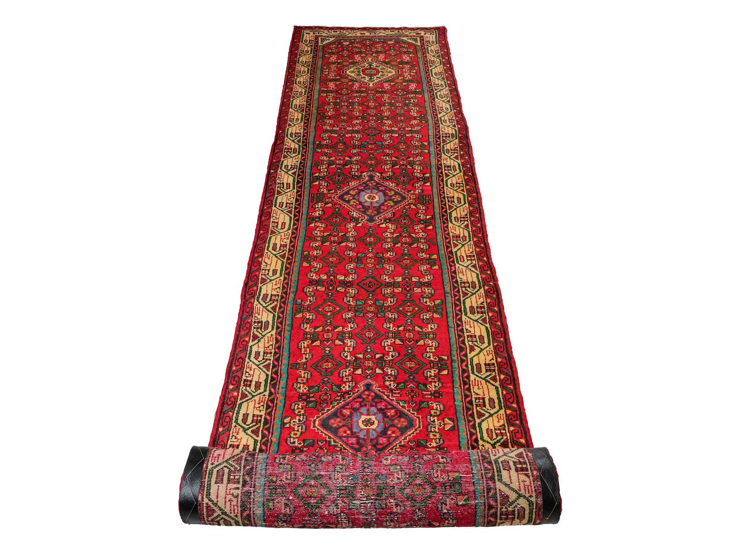 Feiner, handgeknüpfter, persischer Hamedan Dorfteppich aus Wolle von Khademi. Farbe: Rot. 367 x 80 cm. Vertrieb durch JUPITER Intl.