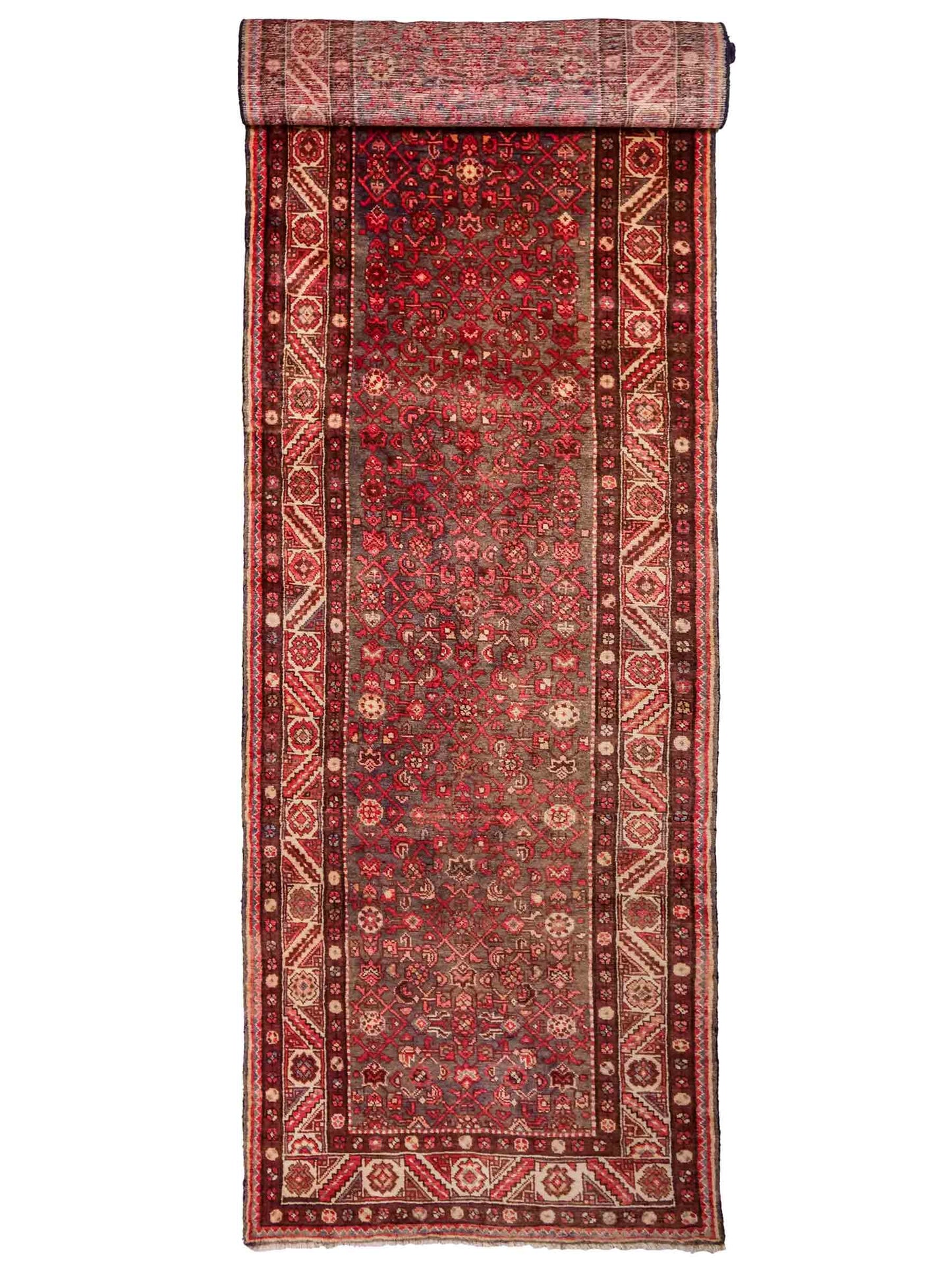 Feiner, handgeknüpfter, persischer Hamedan Dorfteppich aus Wolle von Khademi. Farbe: Rot. 440 x 114 cm. Vertrieb durch JUPITER Intl.