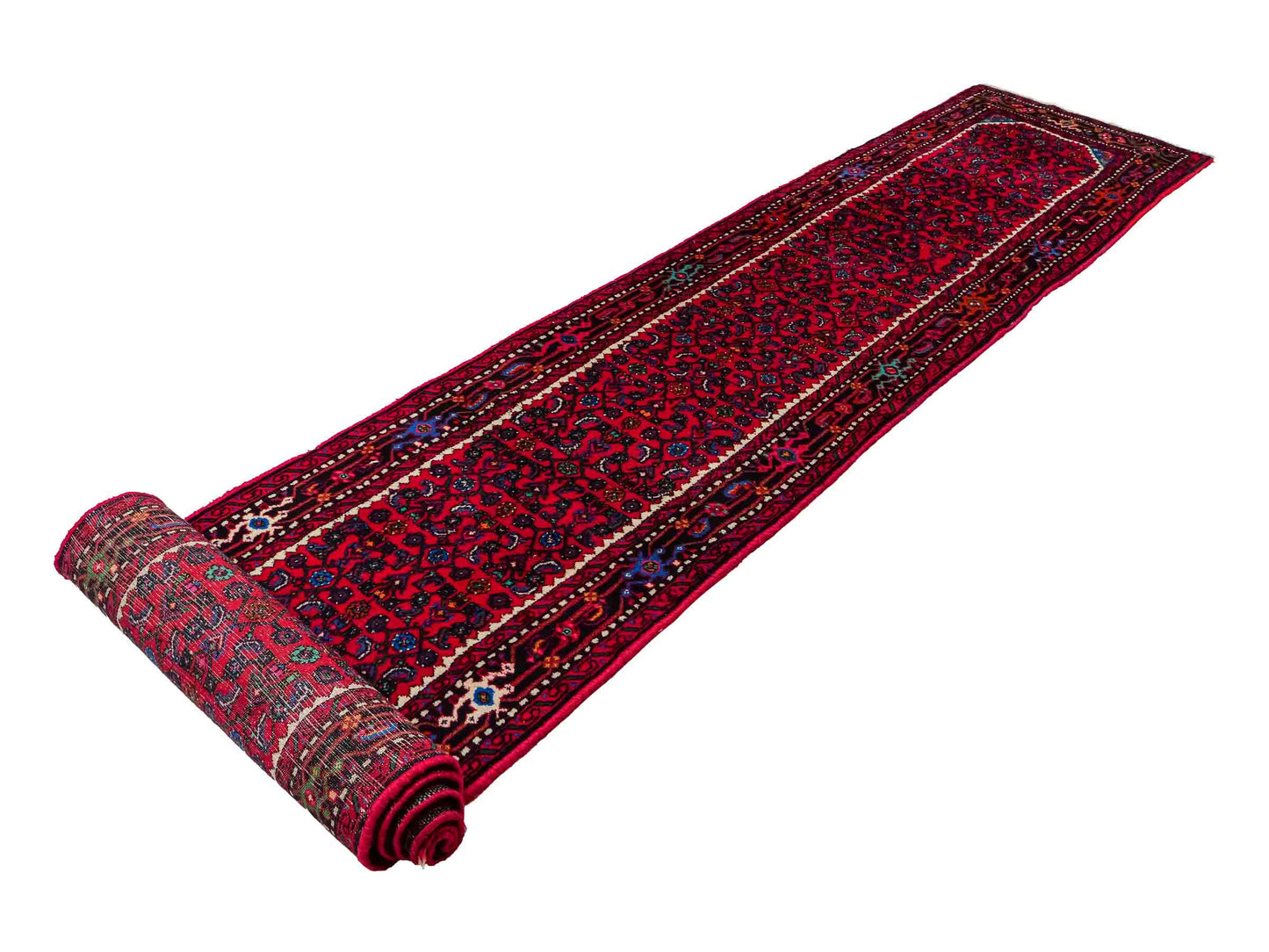 Feiner, handgeknüpfter, persischer Hamedan Dorfteppich aus Wolle von Khademi. Farbe: Rot. 490 x 82 cm. Vertrieb durch JUPITER Intl.