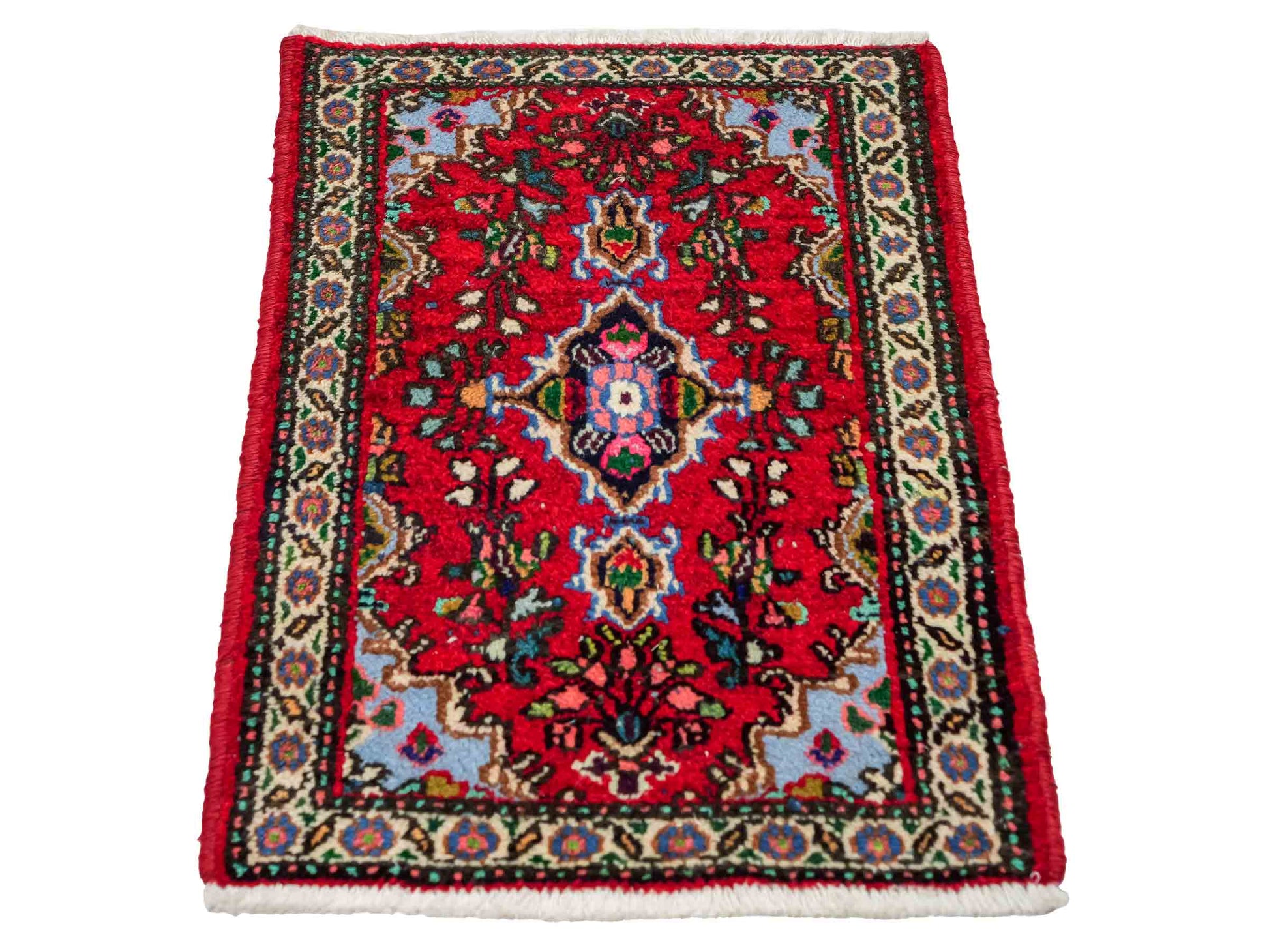 Handgeknüpfter, persischer Hamedan Dorfteppich aus Wolle von Khademi. Größe: 78 x 51 cm. Farbe: Rot. Verkauf durch JUPITER Intl.