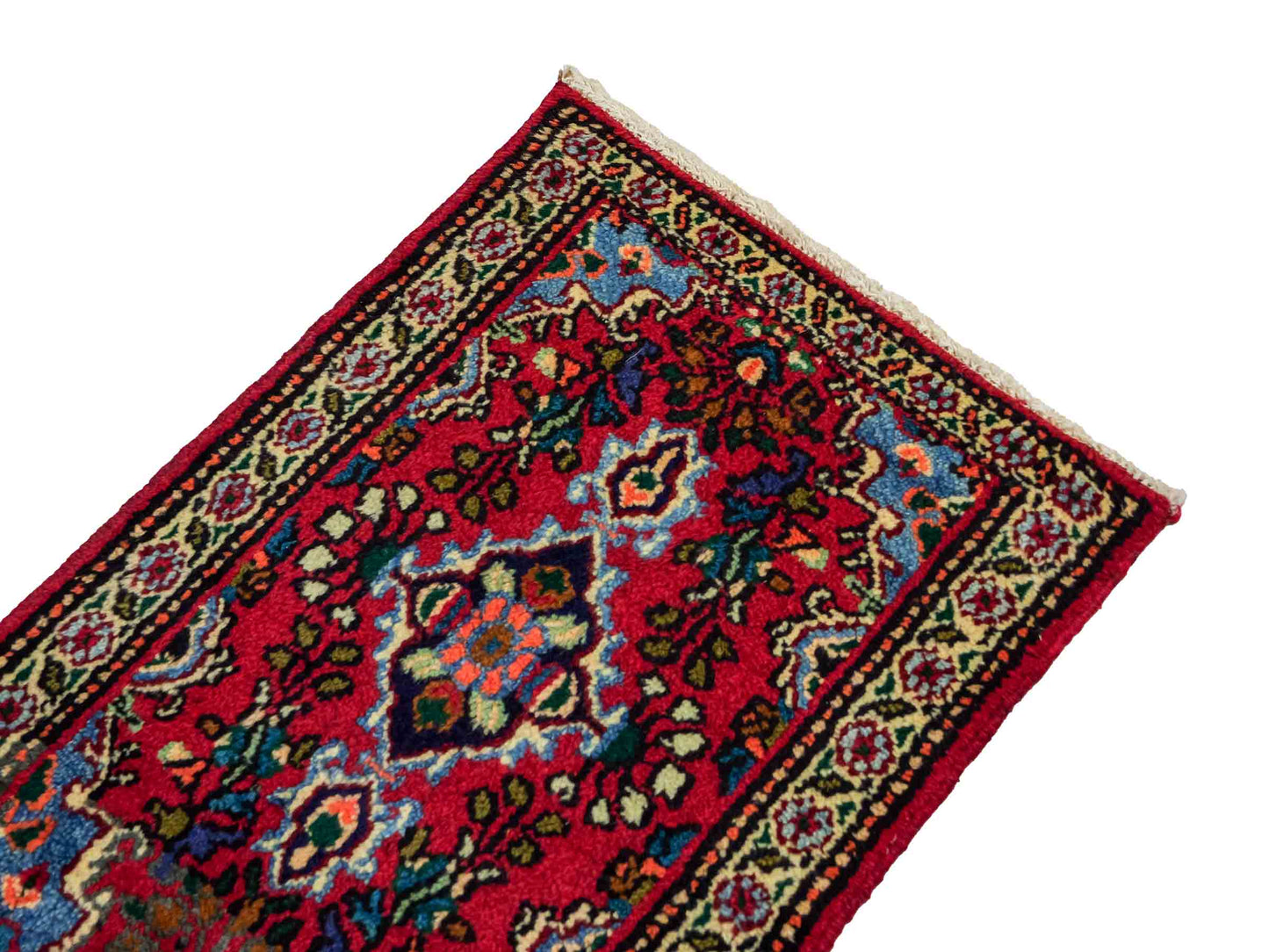Handgeknüpfter, persischer Hamedan Dorfteppich aus Wolle von Khademi. Größe: 78 x 53 cm. Farbe: Rot. Verkauf durch JUPITER Intl.