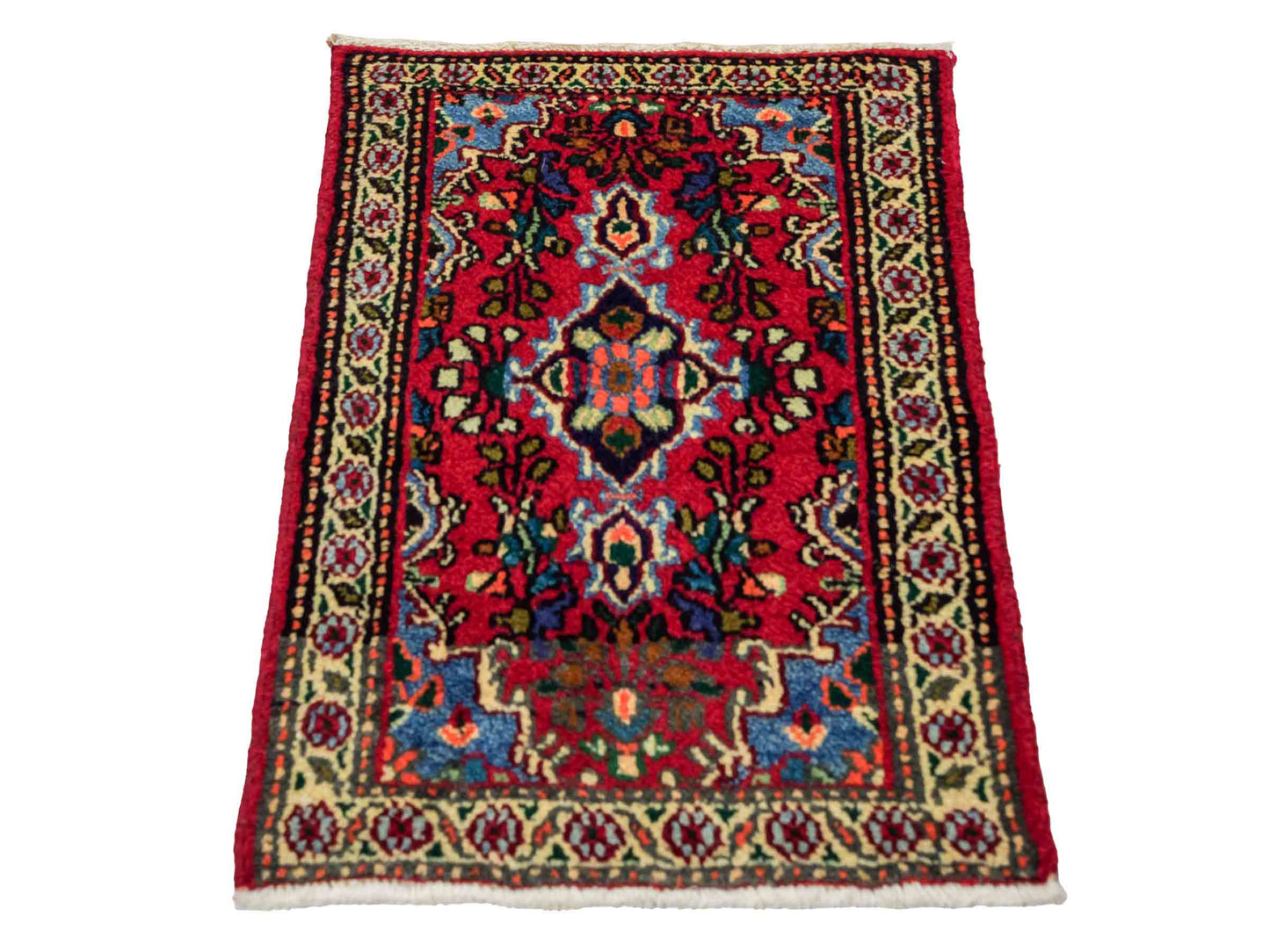 Handgeknüpfter, persischer Hamedan Dorfteppich aus Wolle von Khademi. Größe: 78 x 53 cm. Farbe: Rot. Verkauf durch JUPITER Intl.