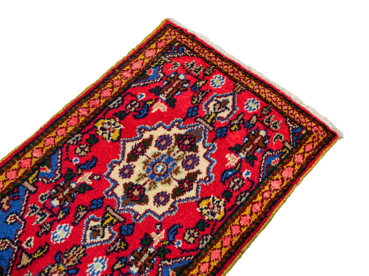Handgeknüpfter, persischer Hamedan Dorfteppich aus Wolle von Khademi. Größe: 87 x 58 cm. Farbe: Rot. Verkauf durch JUPITER Intl.