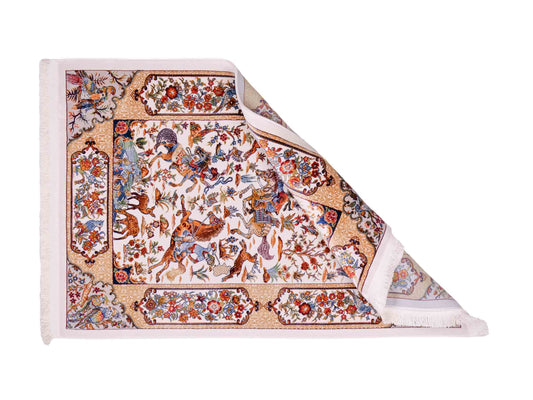 Ghom Maschinenteppich "Fariborz" 90 x 60 cm aus pflanzlicher Seide (Viskose) mit Jagdmotiv, Cremeweiß. Teppichnummer: V25CR054M. Persian Luxury Collection by Khademi. Made in Iran / Persia – Vertrieb durch JUPITER Intl.
