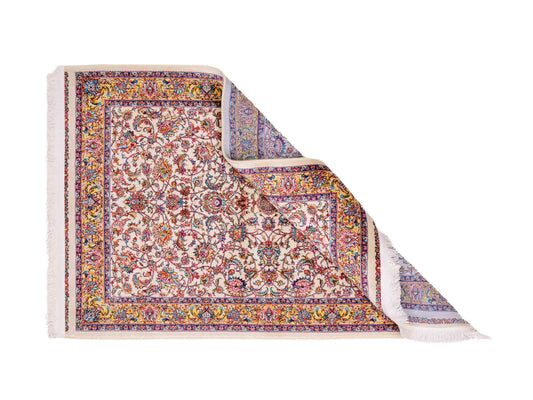 Ghom Maschinenteppich "Gordafarid" 90 x 60 cm aus pflanzlicher Seide (Viskose), Allover-Design, Cremeweiß, Beige. Teppichnummer: V41CR054M. Persian Luxury Collection by Khademi. Made in Iran / Persia – Vertrieb durch JUPITER Intl.