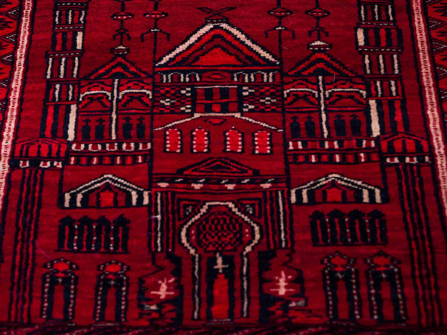 Antiker, handgeknüpfter, afghanischer Belutsch Nomadenteppich aus Wolle von Khademi. Größe: 111 x 73 cm. Farbe: Rot. Verkauf durch JUPITER Intl.
