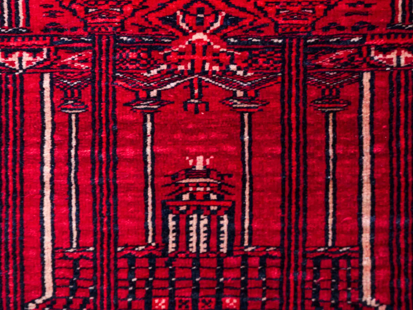 Antiker, handgeknüpfter, afghanischer Belutsch Nomadenteppich aus Wolle von Khademi. Größe: 111 x 73 cm. Farbe: Rot. Verkauf durch JUPITER Intl.