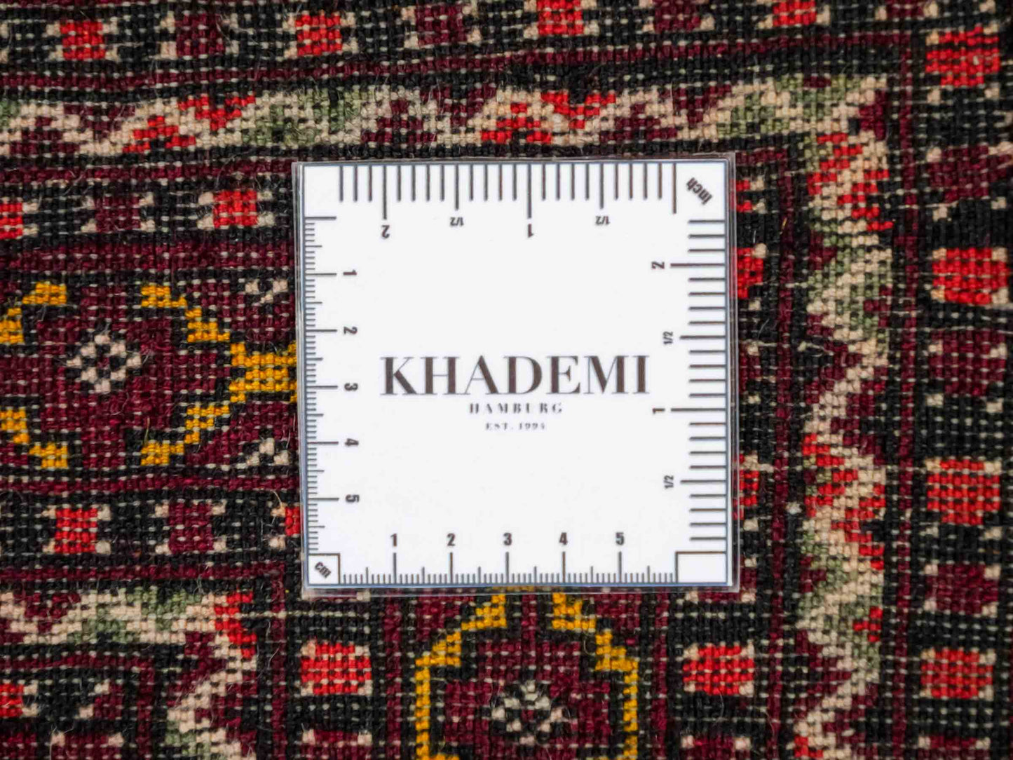 Antiker, handgeknüpfter, afghanischer Belutsch Nomadenteppich aus Wolle von Khademi. Größe: 122 x 84 cm. Farbe: Rot. Verkauf durch JUPITER Intl.
