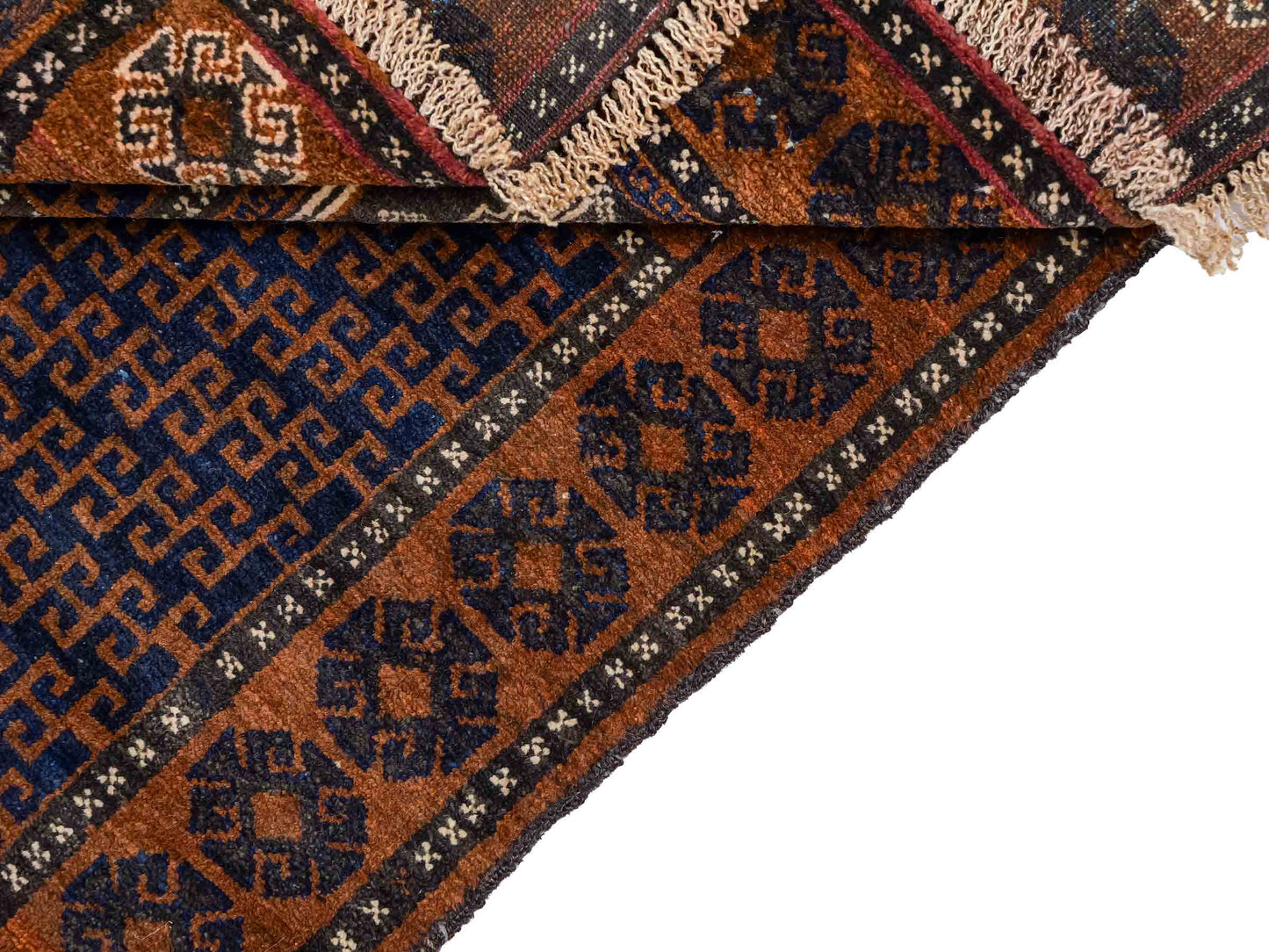 Antiker, handgeknüpfter, afghanischer Belutsch Nomadenteppich aus Wolle von Khademi. Größe: 131 x 86 cm. Farbe: Braun, blau. Verkauf durch JUPITER Intl.