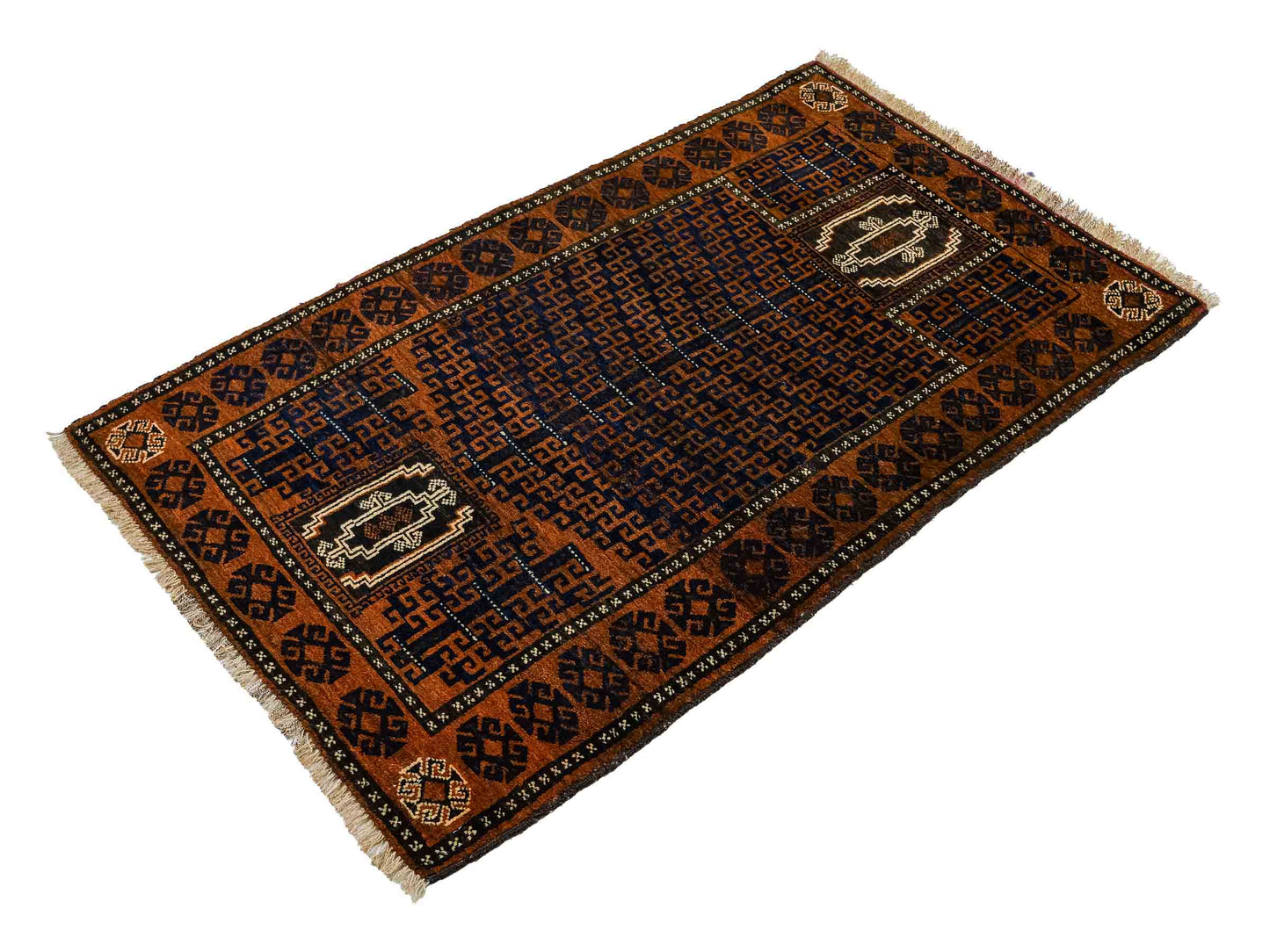 Antiker, handgeknüpfter, afghanischer Belutsch Nomadenteppich aus Wolle von Khademi. Größe: 131 x 86 cm. Farbe: Braun, blau. Verkauf durch JUPITER Intl.