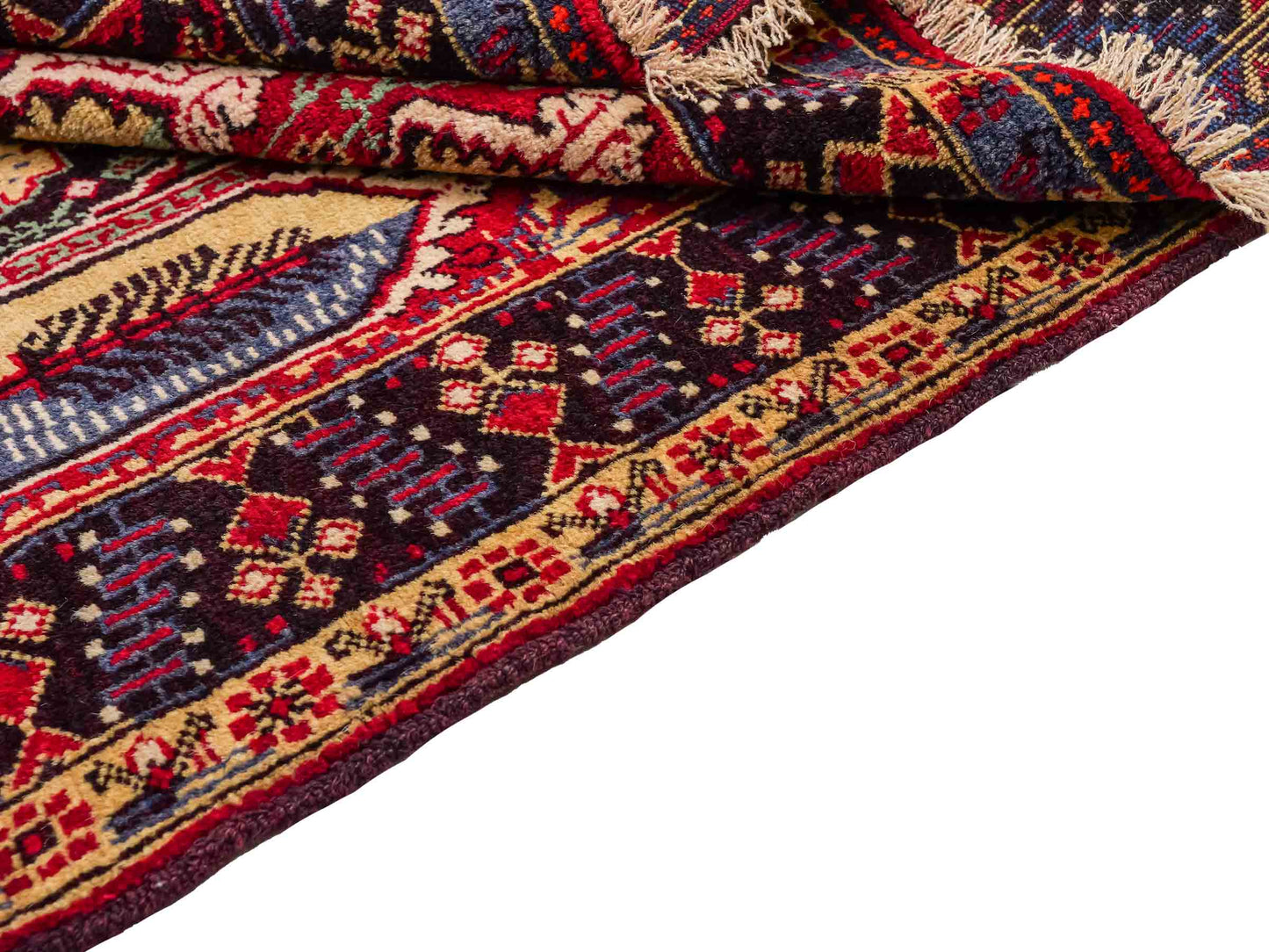 Antiker, handgeknüpfter, afghanischer Belutsch Nomadenteppich aus Wolle von Khademi. Größe: 136 x 87 cm. Farbe: Beige, rot, blau. Verkauf durch JUPITER Intl.