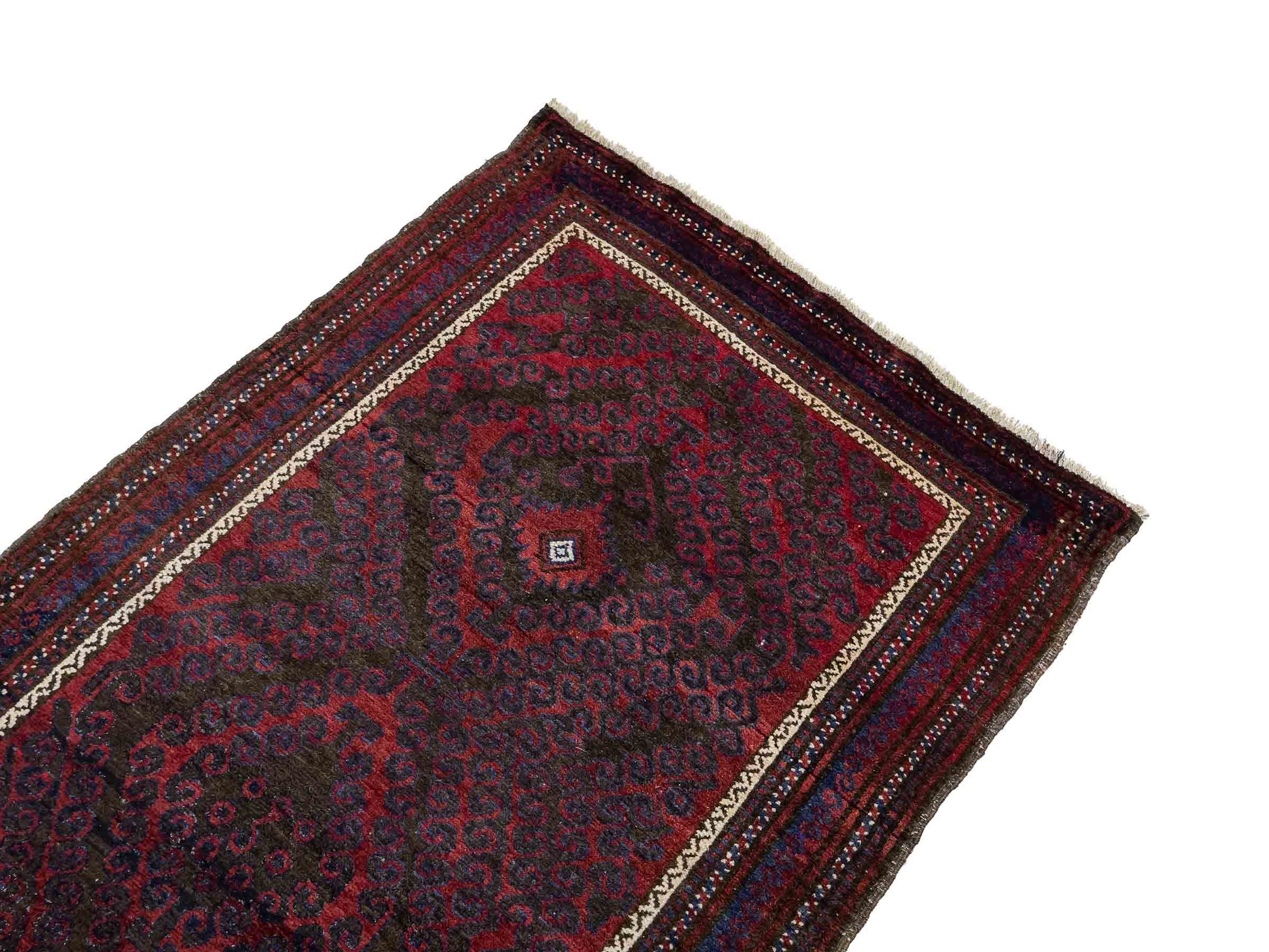 Antiker, handgeknüpfter, afghanischer Belutsch Nomadenteppich aus Wolle von Khademi. Größe: 136 x 94 cm. Farbe: Rot, braun, blau. Verkauf durch JUPITER Intl.