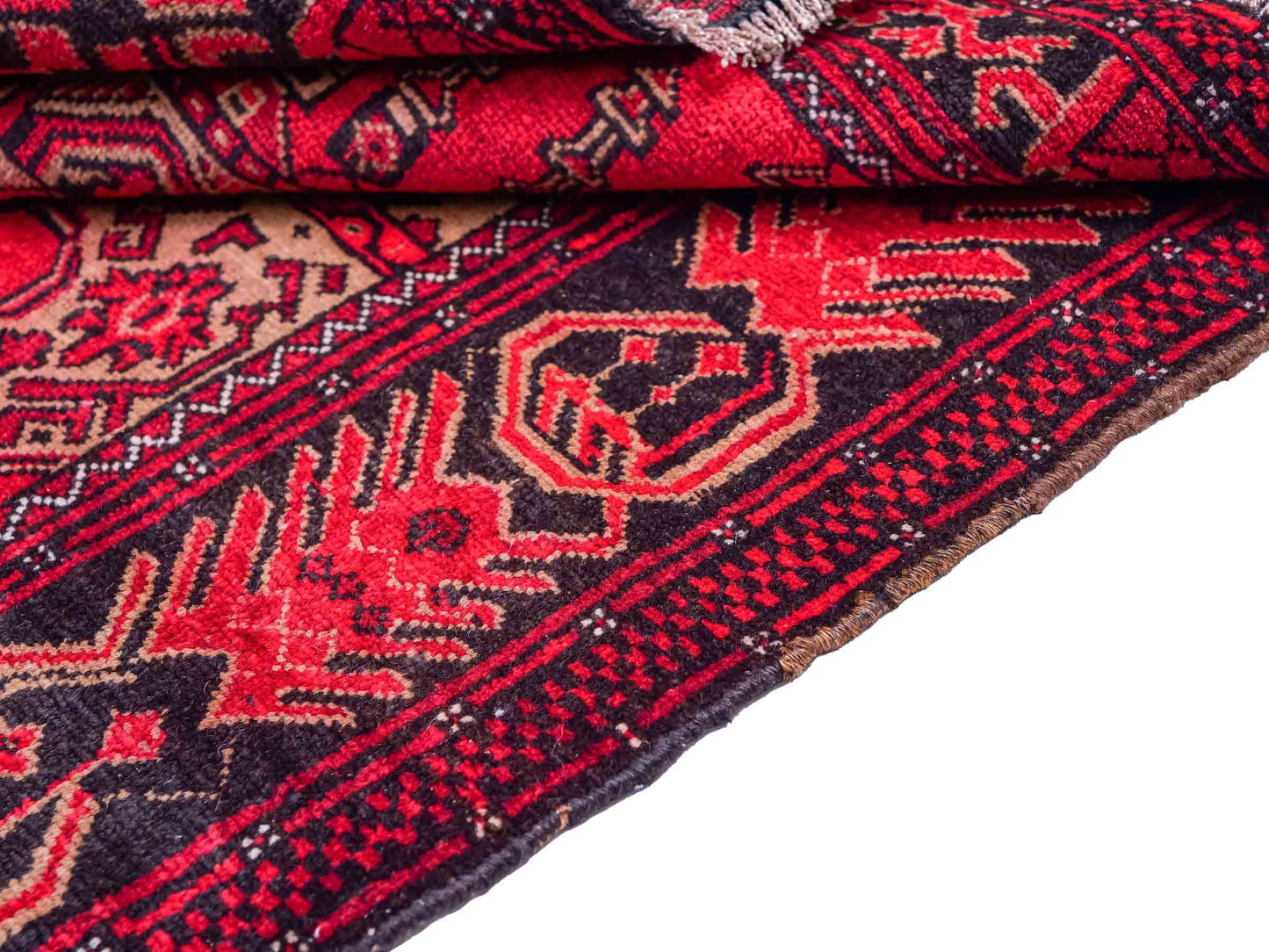 Antiker, handgeknüpfter, afghanischer Belutsch Nomadenteppich aus Wolle von Khademi. Größe: 138 x 80 cm. Farbe: Rot. Verkauf durch JUPITER Intl.