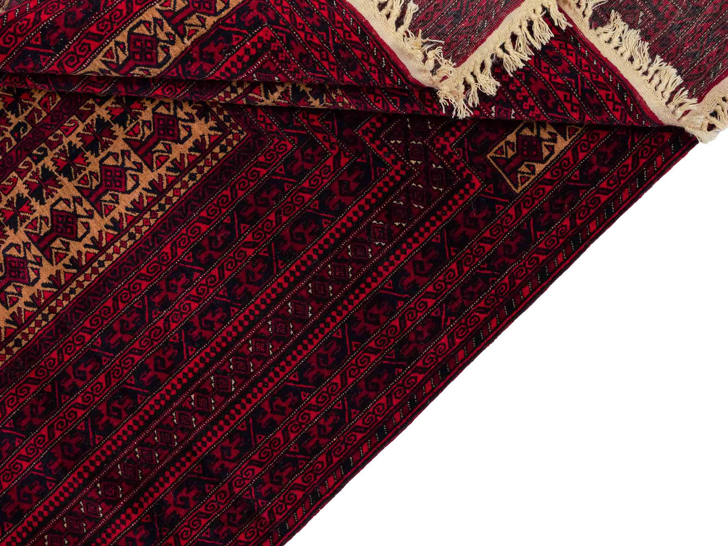Sehr feiner, handgeknüpfter, antiker Belutsch Nomadenteppich aus Wolle von Khademi. Farbe: Rot, blau, cremeweiß. Größe: 142 x 90 cm. Vertrieb durch JUPITER Intl.