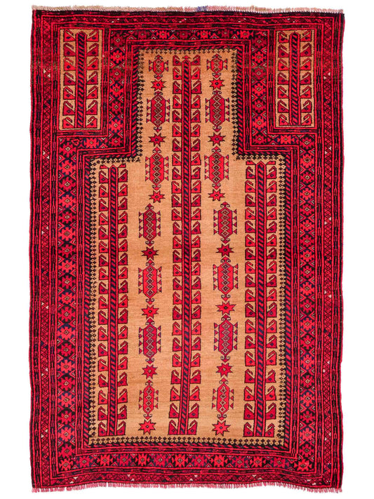Antiker, handgeknüpfter, afghanischer Belutsch Nomadenteppich aus Wolle von Khademi. Größe: 147 x 91 cm. Farbe: Rot, beige, cremeweiß. Verkauf durch JUPITER Intl.