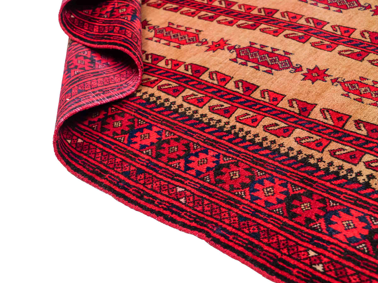 Antiker, handgeknüpfter, afghanischer Belutsch Nomadenteppich aus Wolle von Khademi. Größe: 147 x 91 cm. Farbe: Rot, beige, cremeweiß. Verkauf durch JUPITER Intl.