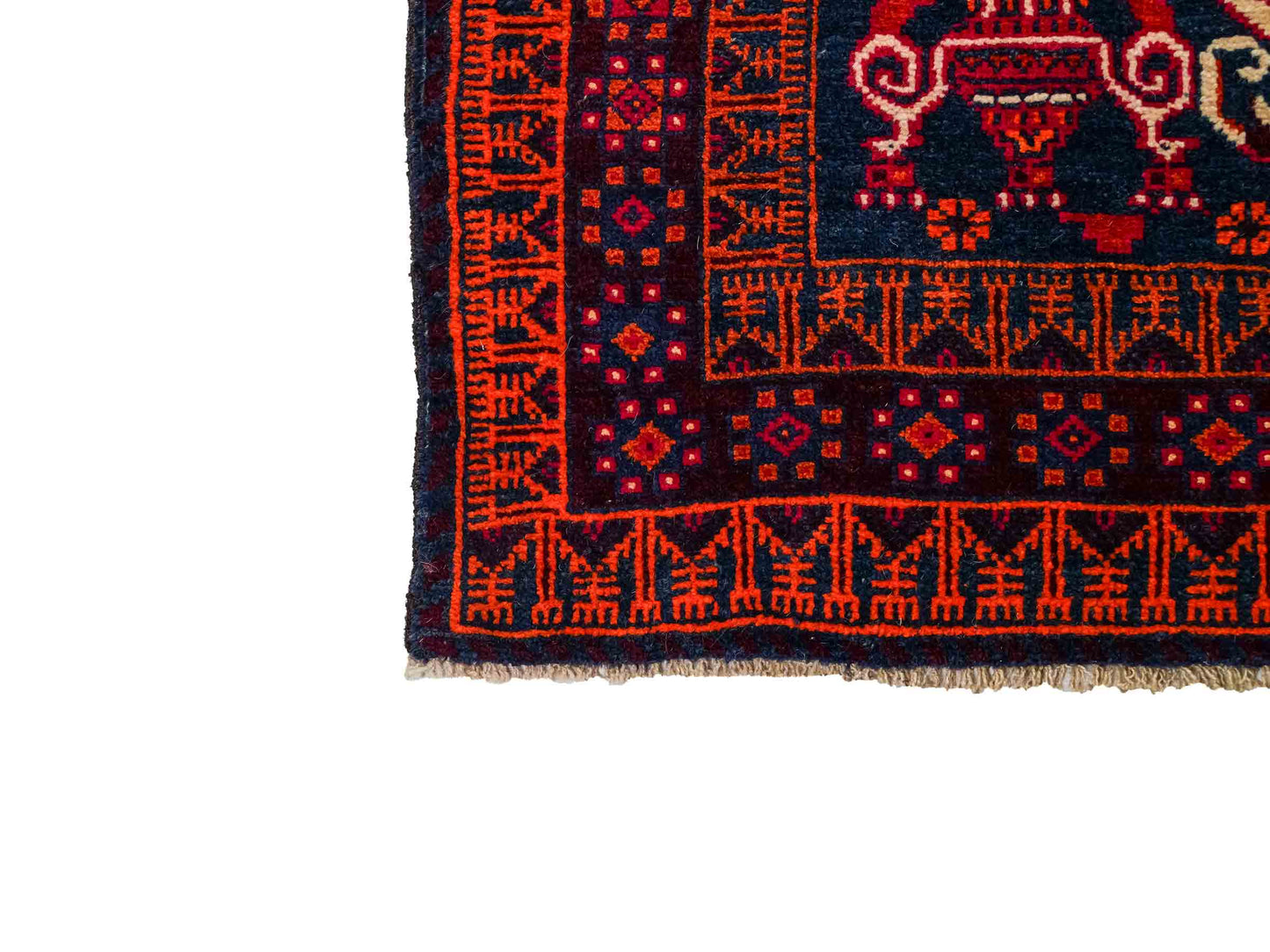 Antiker, handgeknüpfter, afghanischer Belutsch Nomadenteppich aus Wolle von Khademi. Größe: 157 x 98 cm. Farbe: Blau, rot. Verkauf durch JUPITER Intl.