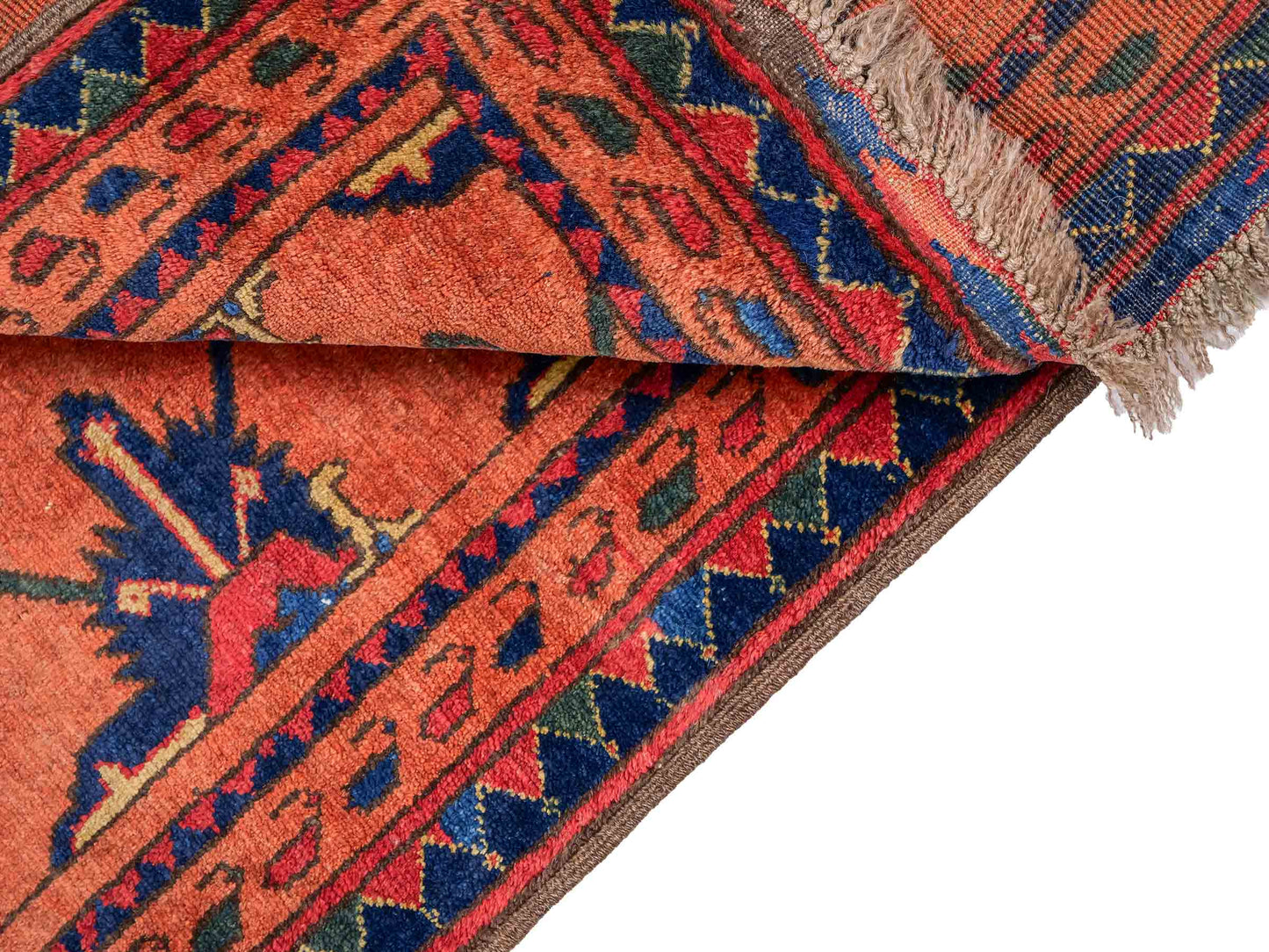 Antiker, handgeknüpfter, afghanischer Belutsch Nomadenteppich aus Wolle von Khademi. Größe: 91 x 65 cm. Farbe: Rot, orange, blau. Verkauf durch JUPITER Intl.