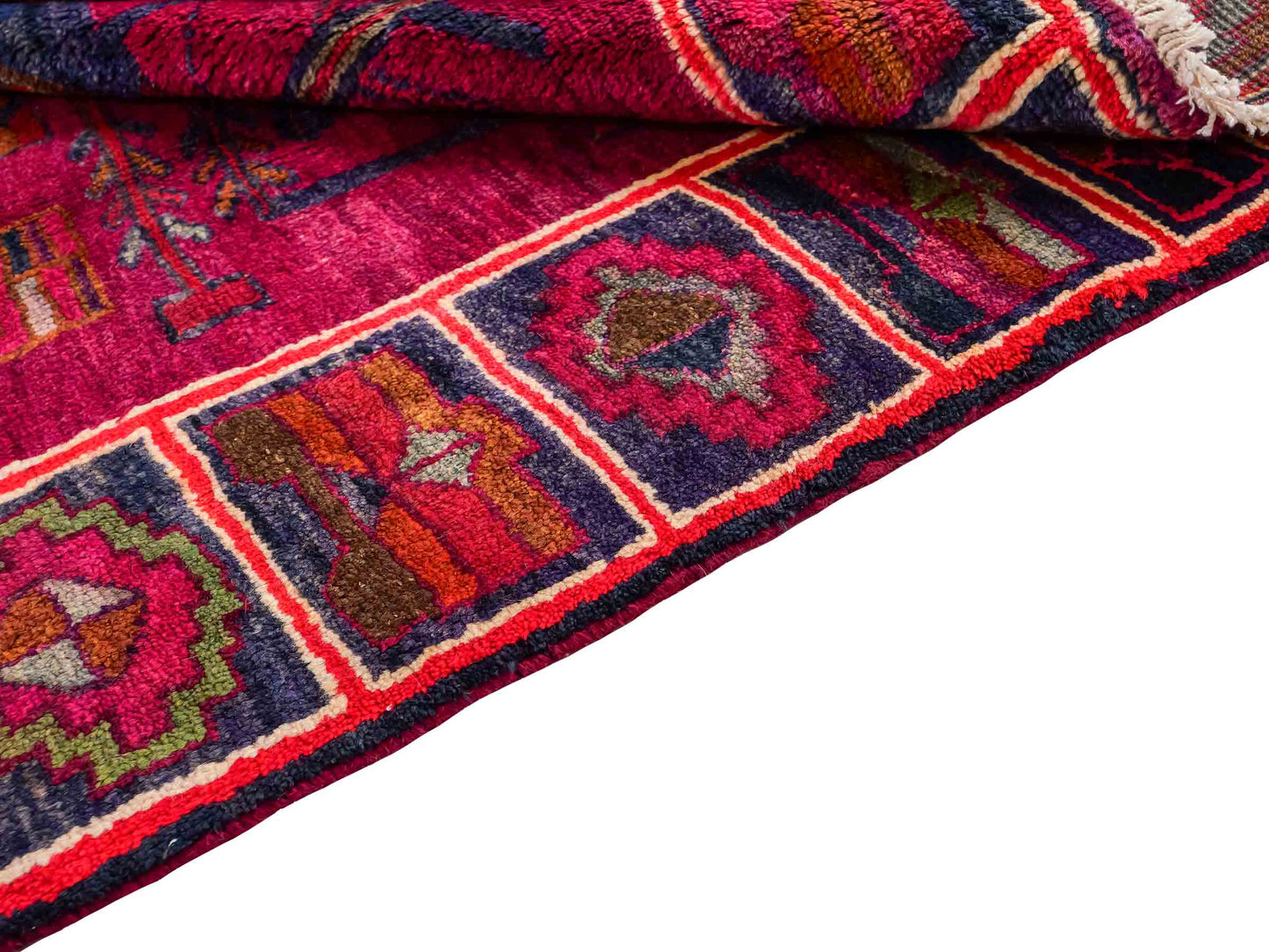 Feiner, handgeknüpfter, persischer Lori Nomadenteppich aus Wolle von Khademi. Farbe: Rot, blau. Größe: 220 x 169 cm. Vertrieb durch JUPITER Intl.