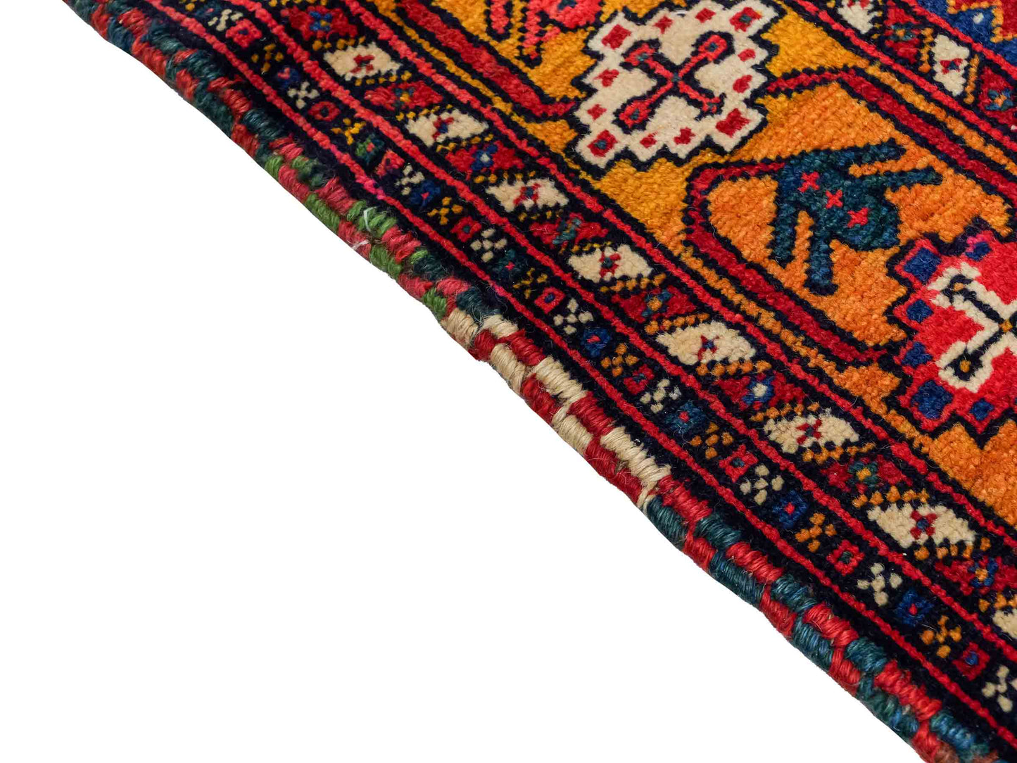 Feiner, handgeknüpfter, persischer Shiraz Nomadenteppich aus Wolle von Khademi. Farbe: Rot, beige, blau. Größe: 318 x 103 cm. Vertrieb durch JUPITER Intl.