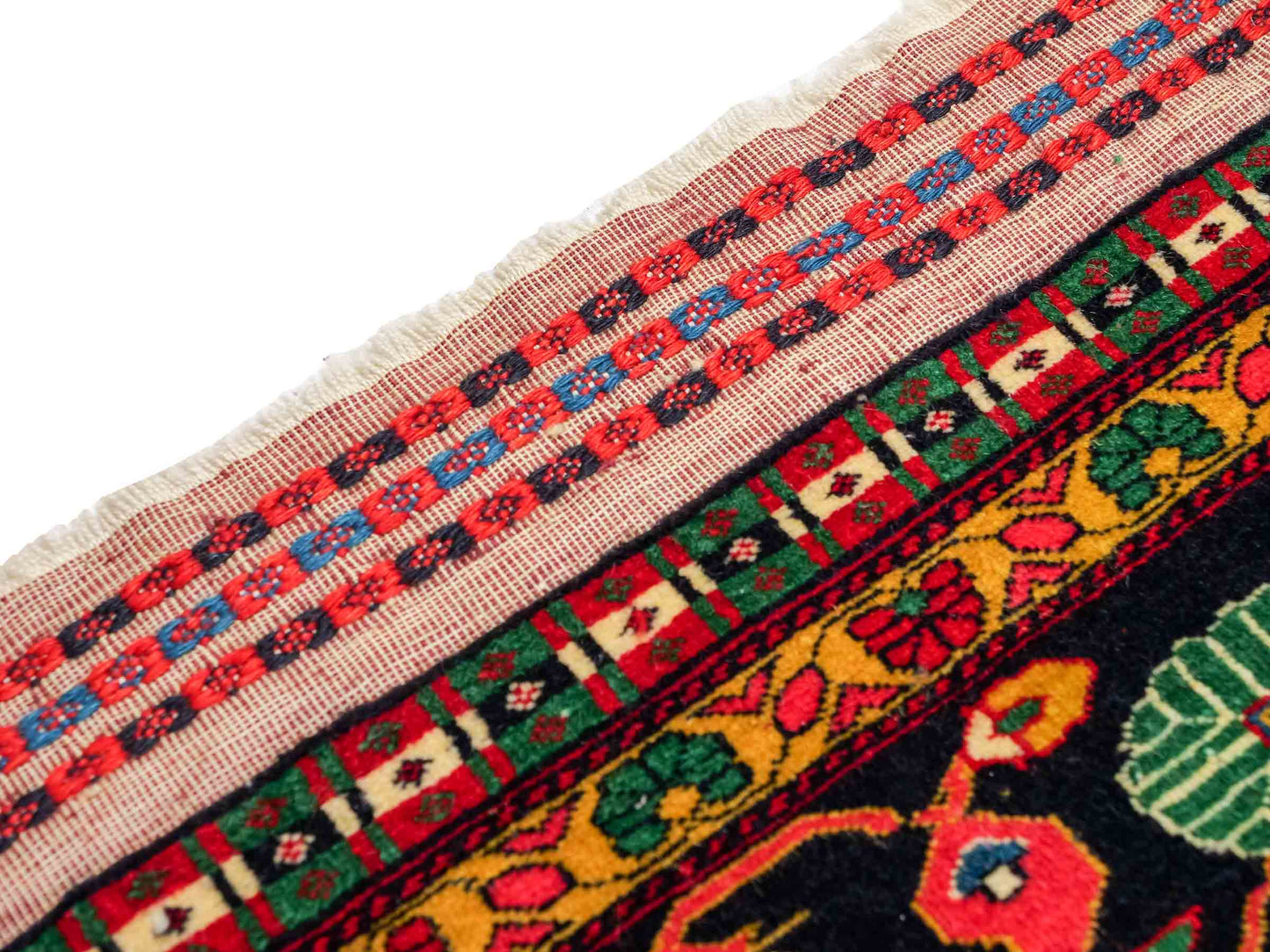 Feiner, handgeknüpfter, antiker Afghan Wollteppich von Khademi. Größe: 168 x 123 cm. Farbe: Cremeweiß, beige, blau, rot. Verkauf durch JUPITER Intl.