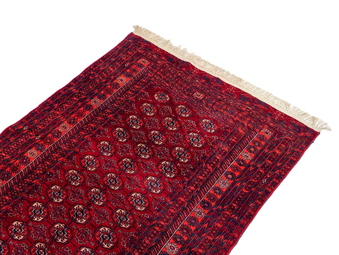 Feiner, handgeknüpfter Afghan Mauri Wollteppich mit Seidenkette von Khademi. Größe: 169 x 113 cm. Farbe: Rot, blau. Verkauf durch JUPITER Intl.