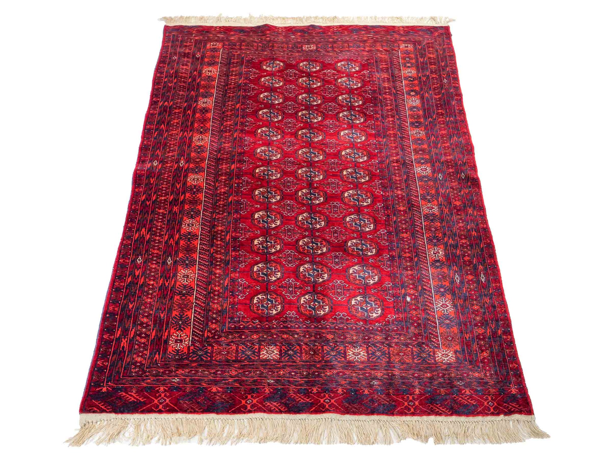 Feiner, handgeknüpfter Afghan Mauri Wollteppich mit Seidenkette von Khademi. Größe: 169 x 113 cm. Farbe: Rot, blau. Verkauf durch JUPITER Intl.