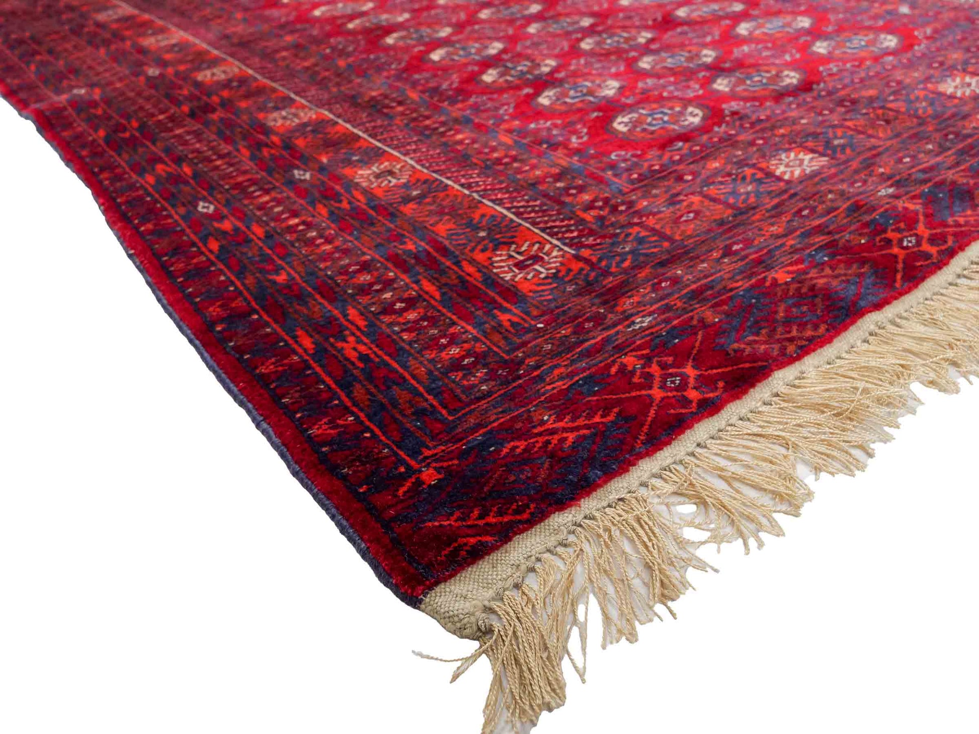 Feiner, handgeknüpfter Afghan Mauri Wollteppich mit Seidenkette von Khademi. Größe: 169 x 113 cm. Farbe: Rot, blau. Verkauf durch JUPITER Intl.