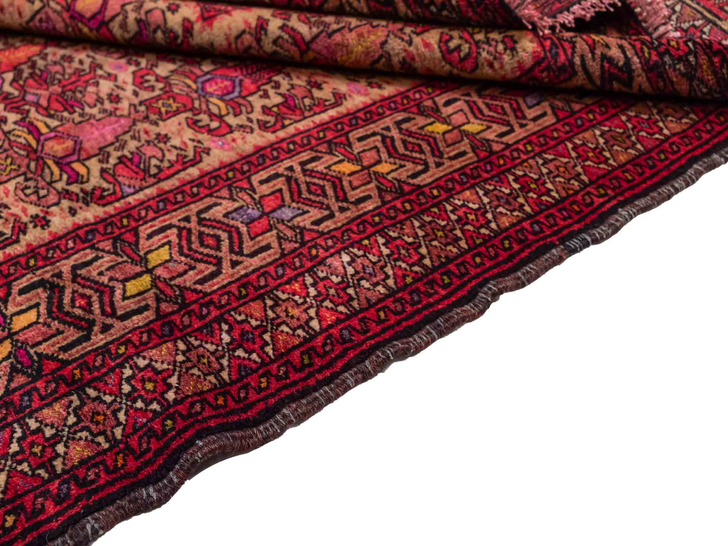 Feiner, handgeknüpfter Afghan Wollteppich von Khademi. Größe: 143 x 105 cm. Farbe: Cremeweiß, beige, rosa, lila. Verkauf durch JUPITER Intl.