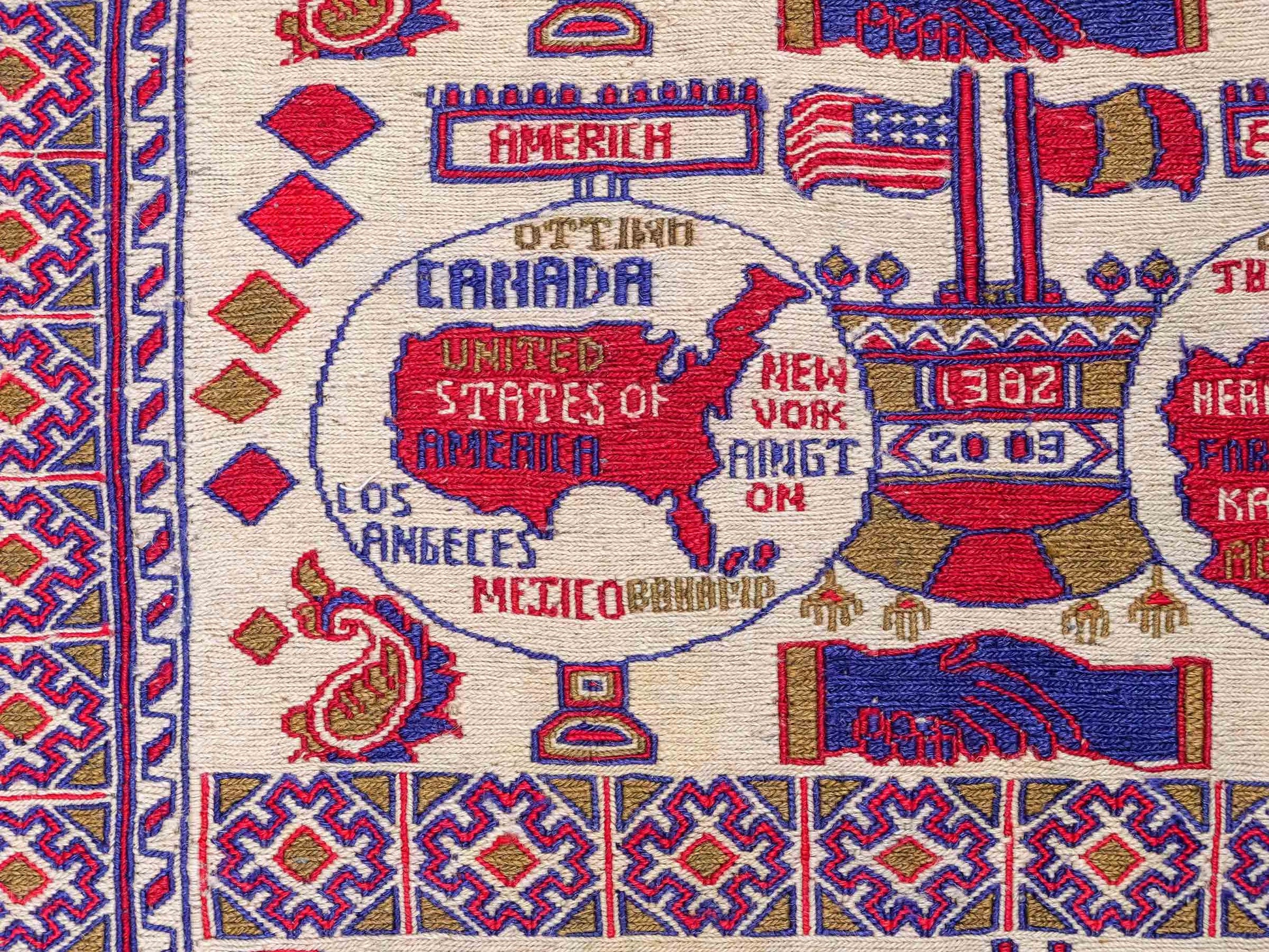 Feiner, handgeknüpfter Afghan Wollteppich von Khademi. Größe: 172 x 137 cm. Farbe: Cremeweiß, blau, rot. Verkauf durch JUPITER Intl.