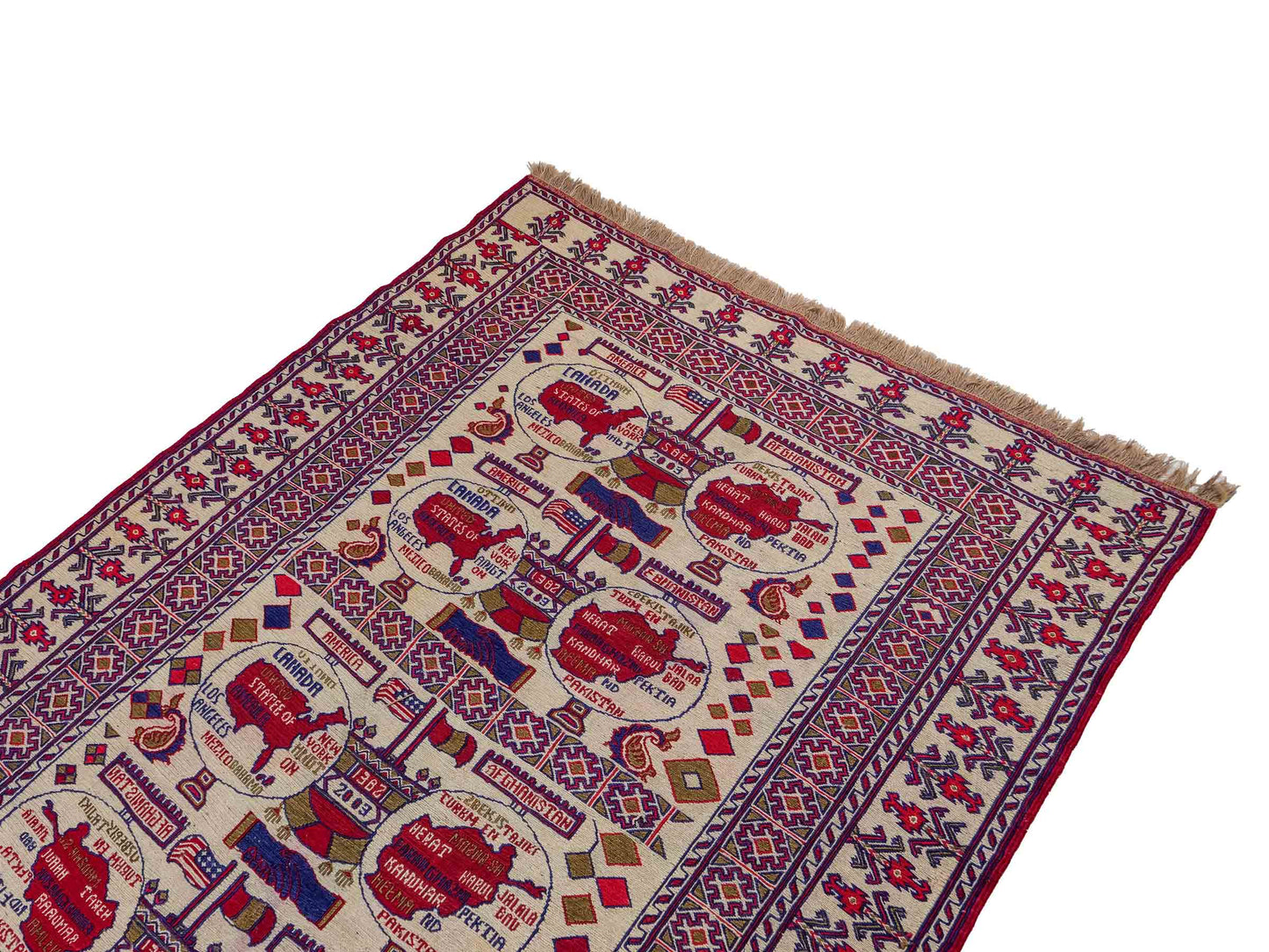 Feiner, handgeknüpfter Afghan Wollteppich von Khademi. Größe: 172 x 137 cm. Farbe: Cremeweiß, blau, rot. Verkauf durch JUPITER Intl.