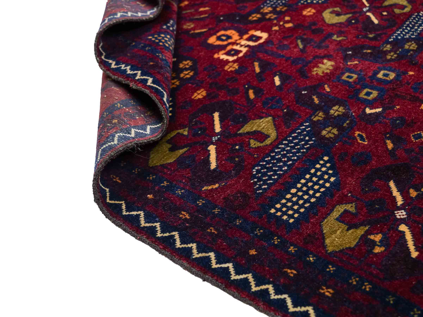 Antiker, handgeknüpfter Afghan Orientteppich aus Wolle von Khademi. Größe: 138 x 80 cm. Farbe: Rot, blau. Verkauf durch JUPITER Intl.