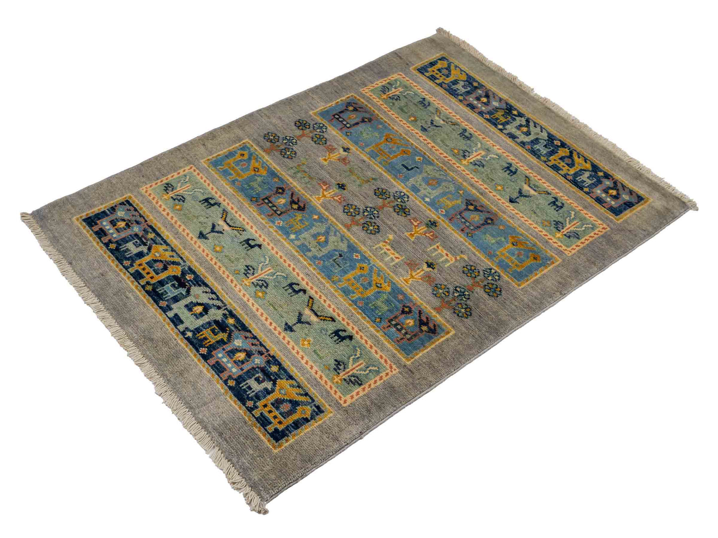 Feiner, handgeknüpfter Design Ziegler Chobi Orientteppich aus reiner Wolle mit geometrischem Feldmuster und figuralen Details von Khademi. Größe: 123 x 85 cm. Farbe: Grau. RB3-B2428. Ursprung: Afghanistan. Verkauf durch JUPITER Intl.
