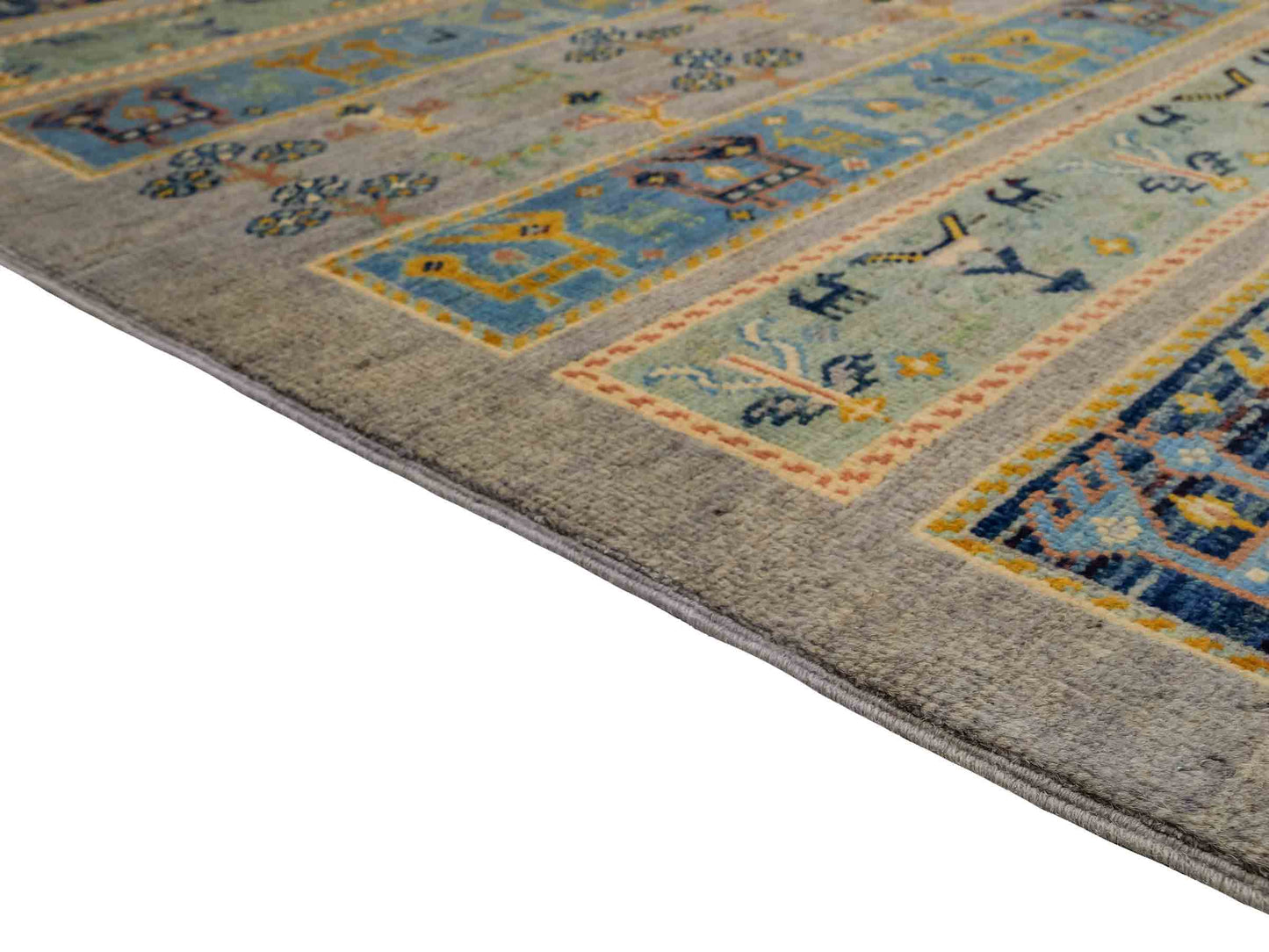 Feiner, handgeknüpfter Design Ziegler Chobi Orientteppich aus reiner Wolle mit geometrischem Feldmuster und figuralen Details von Khademi. Größe: 123 x 85 cm. Farbe: Grau. RB3-B2428. Ursprung: Afghanistan. Verkauf durch JUPITER Intl.