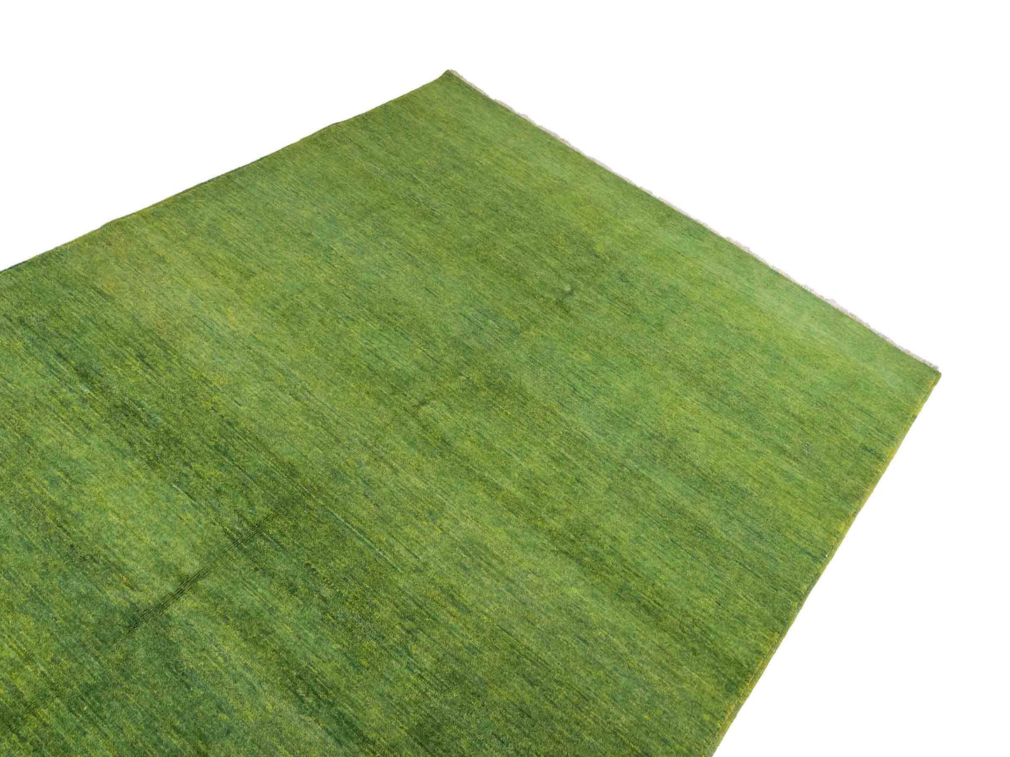 Feiner, handgeknüpfter Design Ziegler Chobi Orientteppich aus reiner Wolle mit minimalistischem, einfarbigem Muster von Khademi. Größe: 233 x 168 cm. Farbe: Grün. RB3-B2849. Ursprung: Afghanistan. Verkauf durch JUPITER Intl.