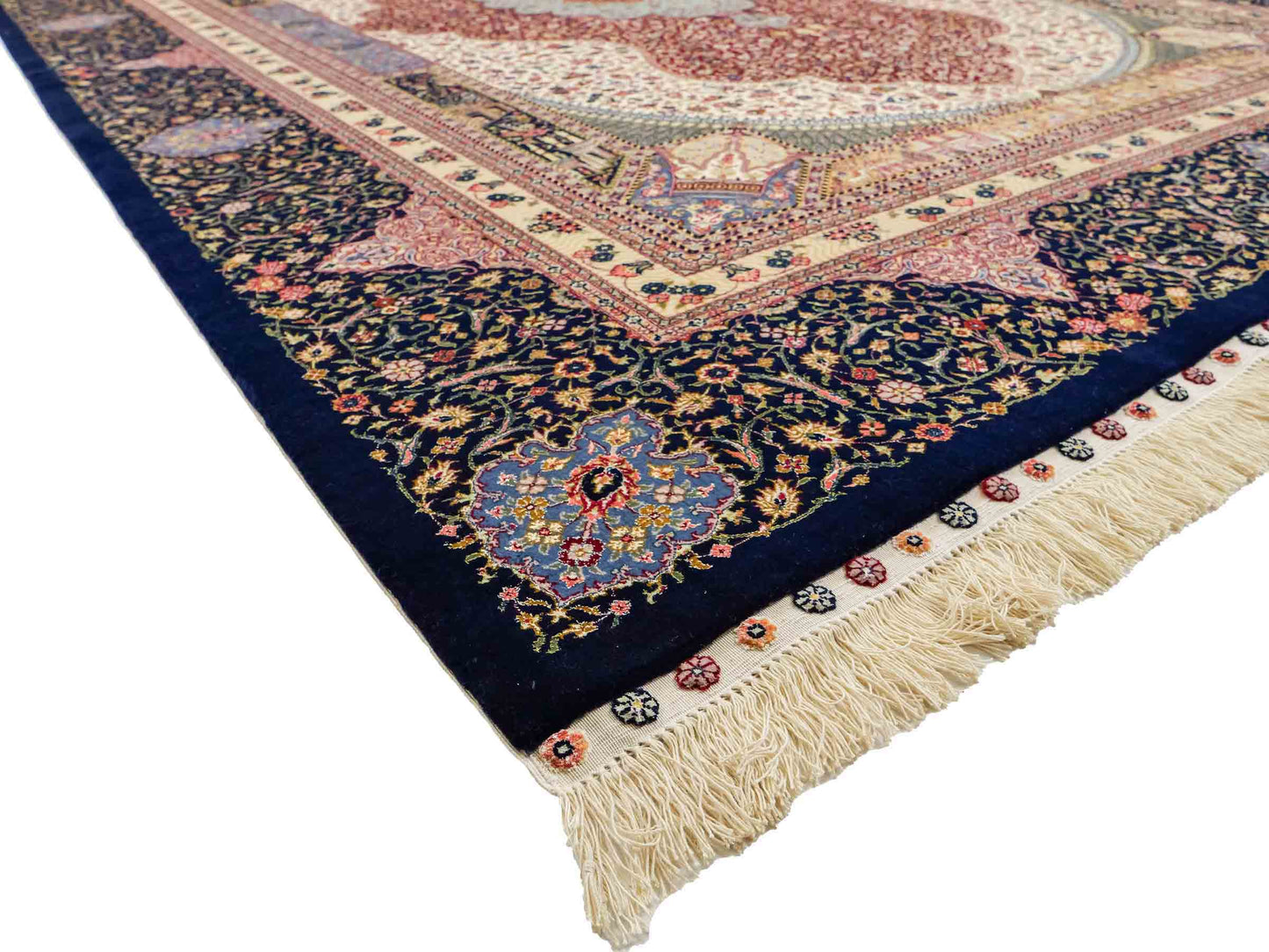 Sehr feiner, handgeknüpfter Khademi Orientteppich mit Ghom Design aus Wolle mit Seide, blau, rot. 285x207 cm. Vertrieb durch Jupiter Intl.