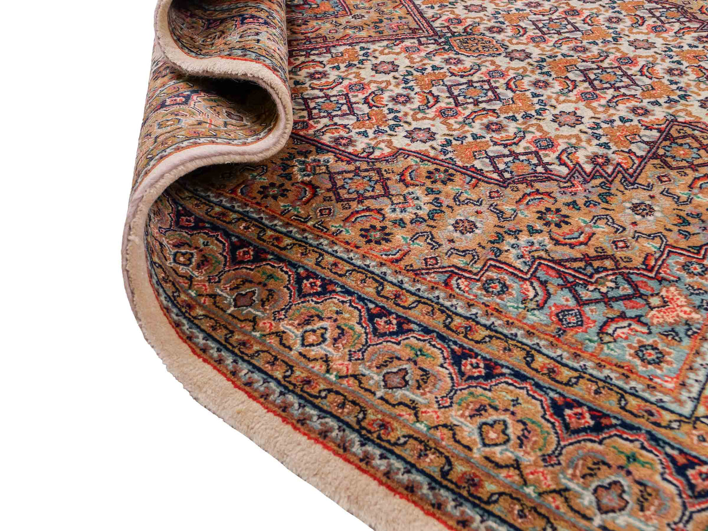 Feiner, handgeknüpfter Indo Bidjar Orientteppich aus Wolle von Khademi. Größe: 209 x 147 cm. Farbe: Creme, beige. Verkauf durch JUPITER Intl.