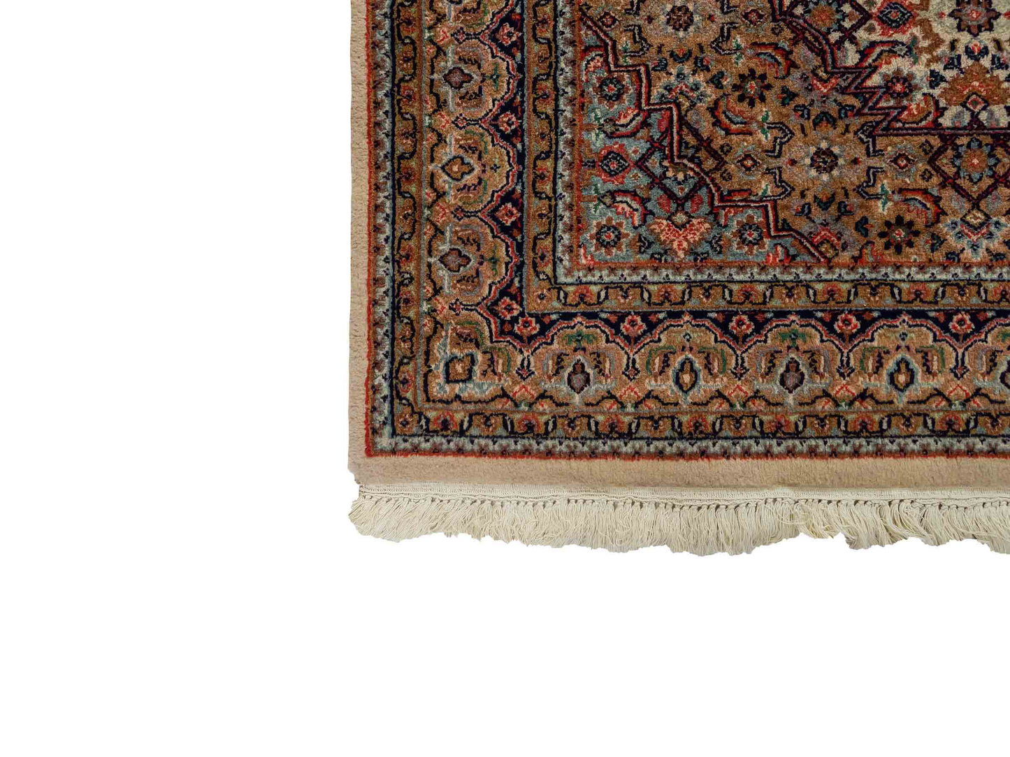 Feiner, handgeknüpfter Indo Bidjar Orientteppich aus Wolle von Khademi. Größe: 209 x 147 cm. Farbe: Creme, beige. Verkauf durch JUPITER Intl.