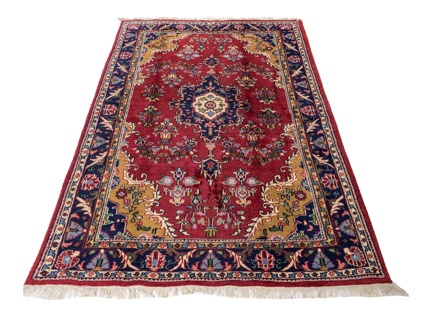 Feiner, handgeknüpfter Indo Keshan Orientteppich aus Wolle von Khademi. Größe 202 x 138 cm. Farbe: Rot, blau. Verkauf durch JUPITER Intl.