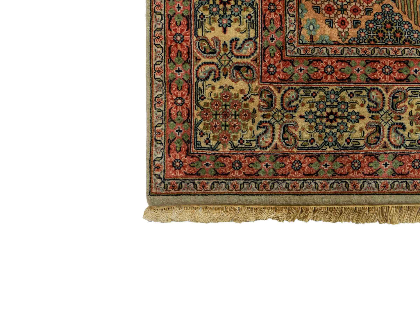 Sehr feiner, handgeknüpfter, indischer Khademi Orientteppich mit Keshan Design aus Wolle, beige. 245x172 cm. Vertrieb durch Jupiter Intl.