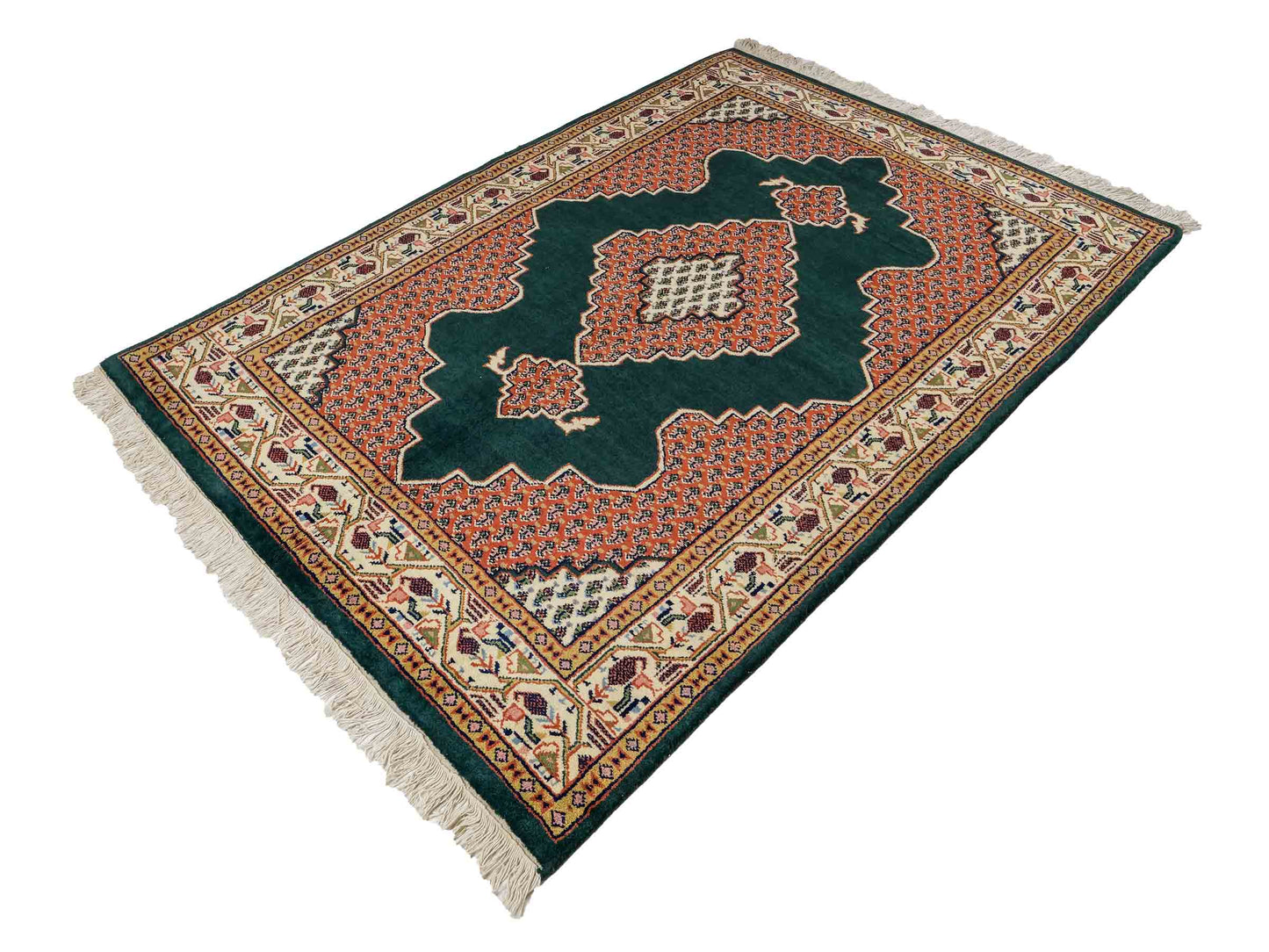 Feiner, handgeknüpfter Indo Sarough Mir Orientteppich aus Wolle von Khademi. Größe 202 x 125 cm. Farbe: Grün, rot, beige, cremeweiß. Verkauf durch JUPITER Intl.
