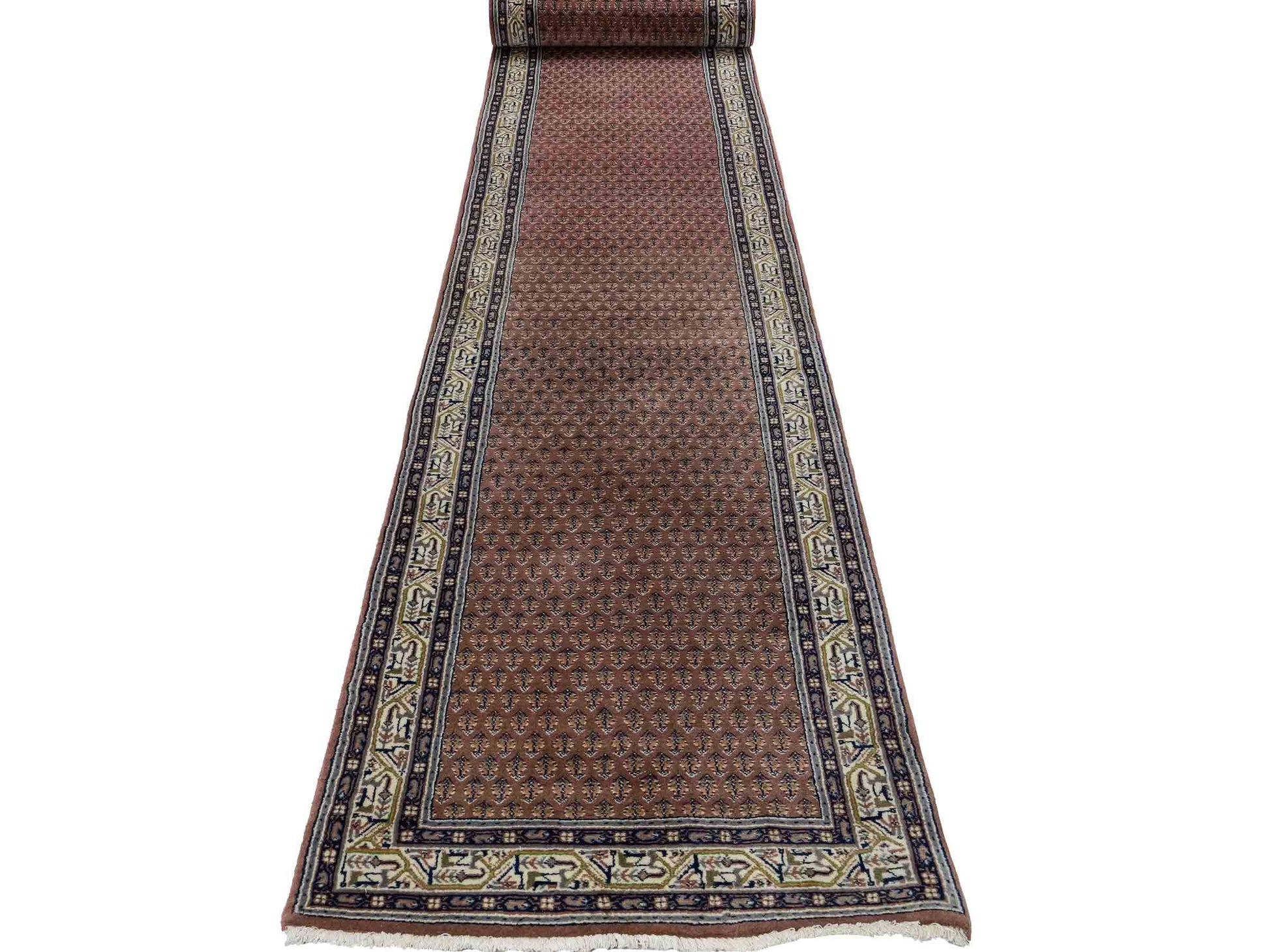 Feiner, handgeknüpfter Indo Sarough Mir Orientteppich Läufer aus Wolle von Khademi. Größe 403 x 80 cm. Farbe: Rot, cremeweiß. Verkauf durch JUPITER Intl.