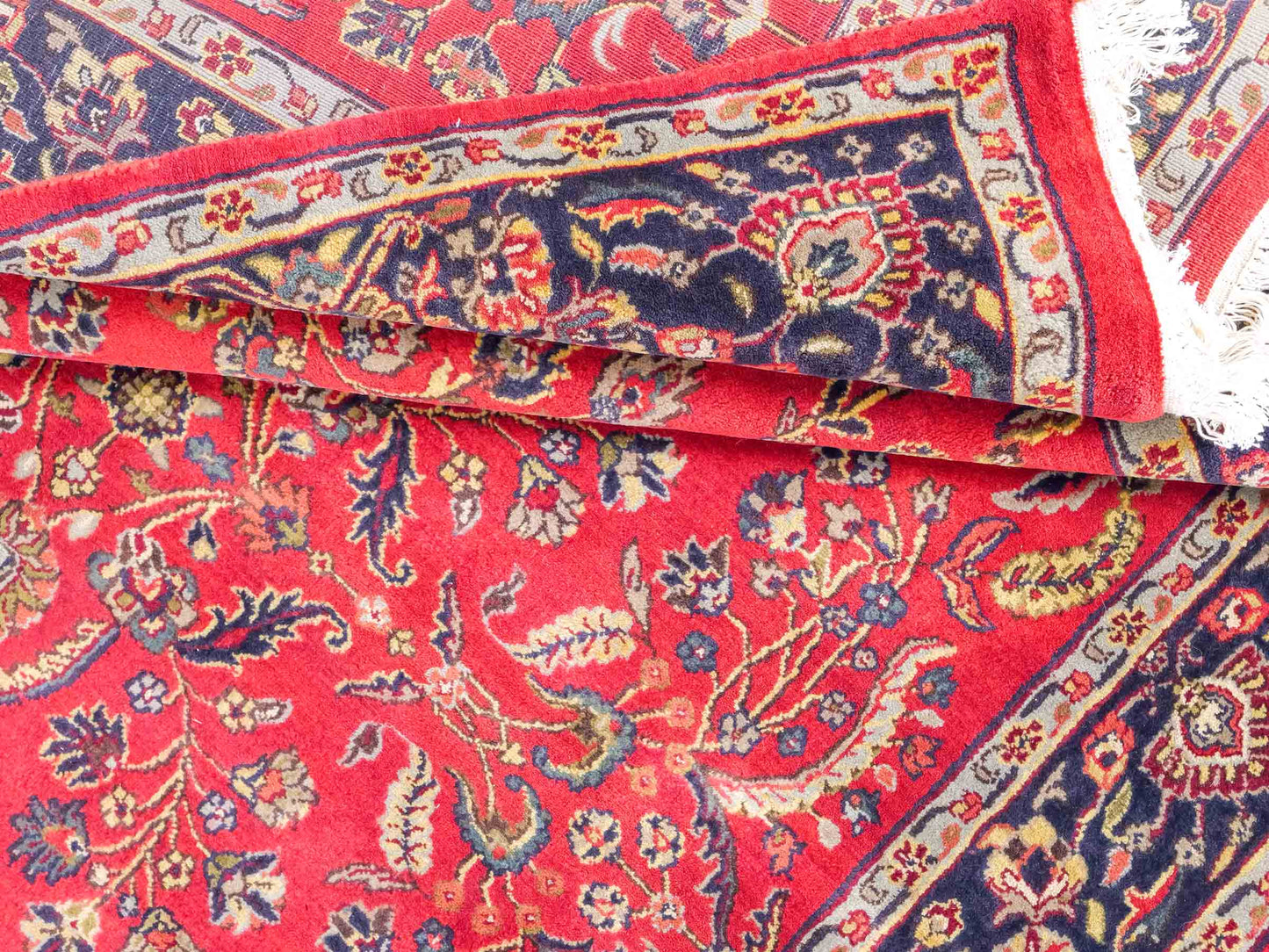 Handgeknüpfter, indischer Orientteppich mit Sarough Design von Khademi aus Wolle, rot. 215x154 cm. Verkauf durch Jupiter Intl.