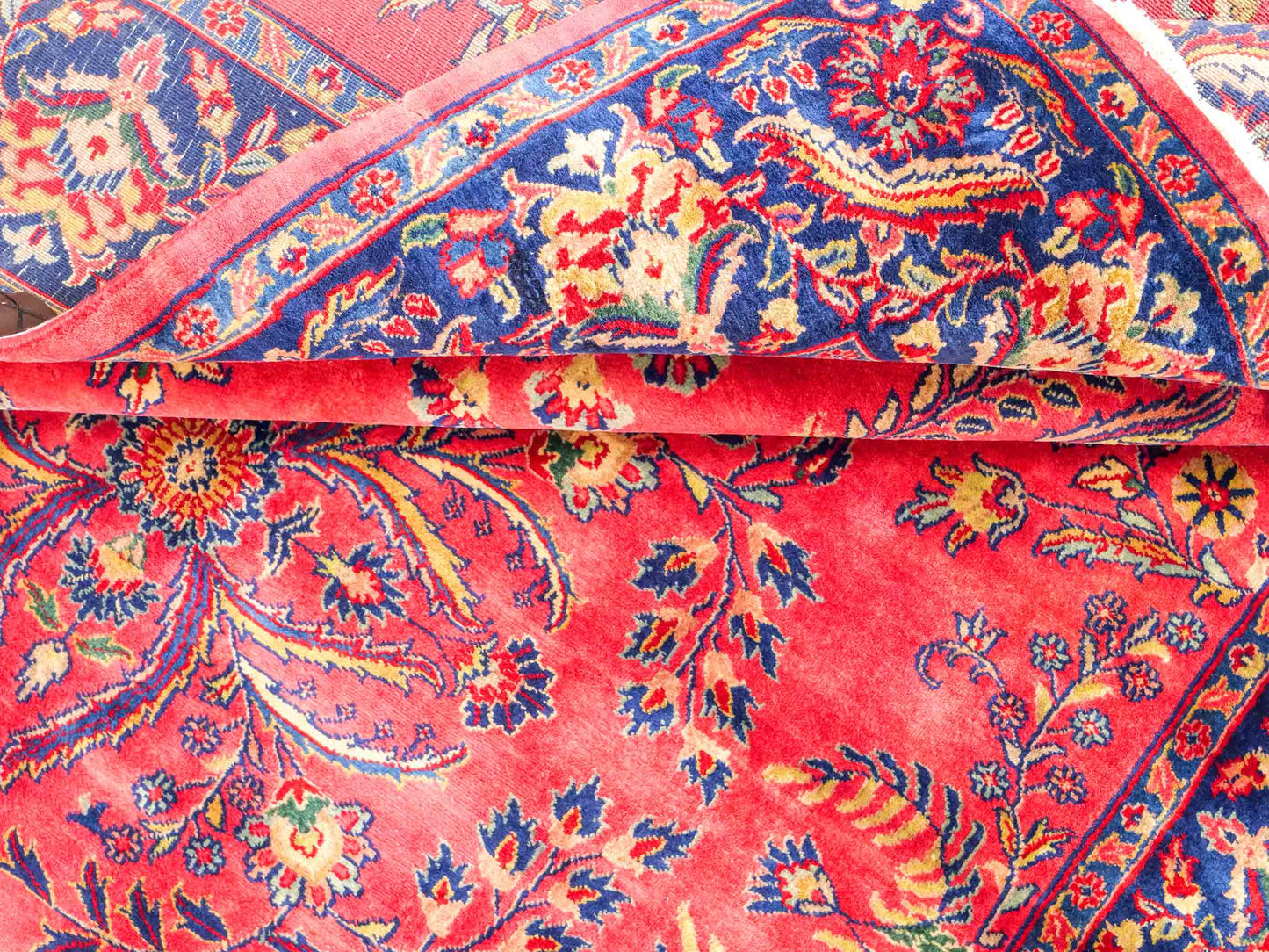 Handgeknüpfter indischer Orientteppich mit Sarough Design von Khademi aus Wolle, rot. 237x170 cm. Verkauf durch Jupiter Intl.