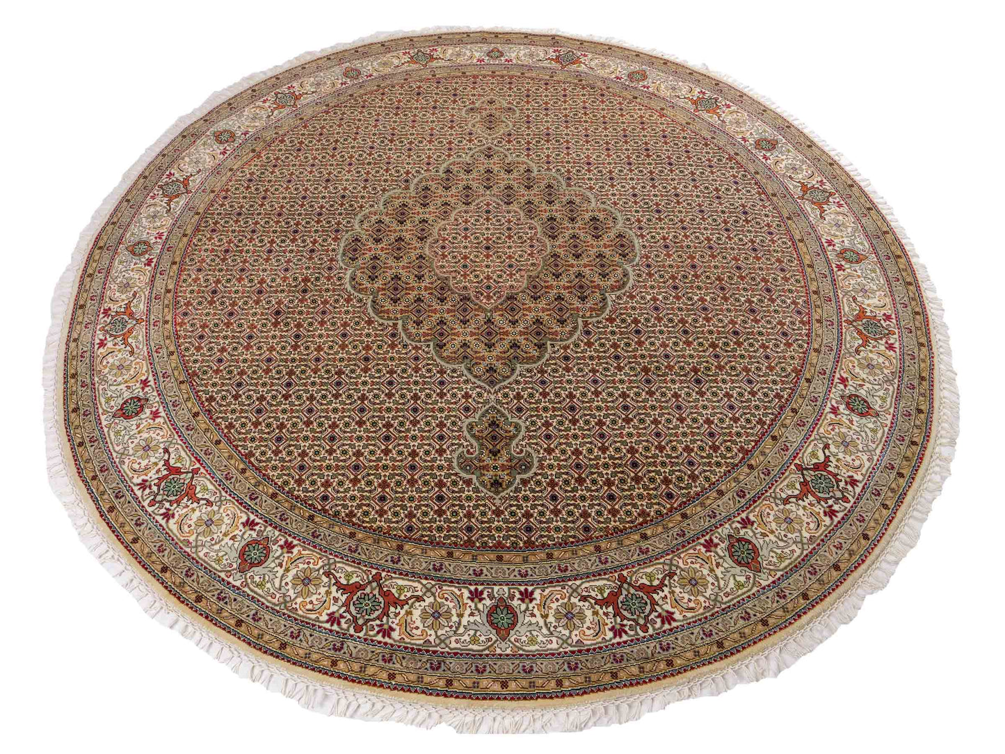 Sehr feiner, runder, handgeknüpfter Khademi Indo Täbriz Mahi aus Wolle, beige, creme und braun. 206x206 cm. Vertrieb durch Jupiter Intl.Sehr feiner, runder, handgeknüpfter Khademi Indo Täbriz Mahi aus Wolle, beige, creme und braun. 206x206 cm. Vertrieb durch Jupiter Intl.